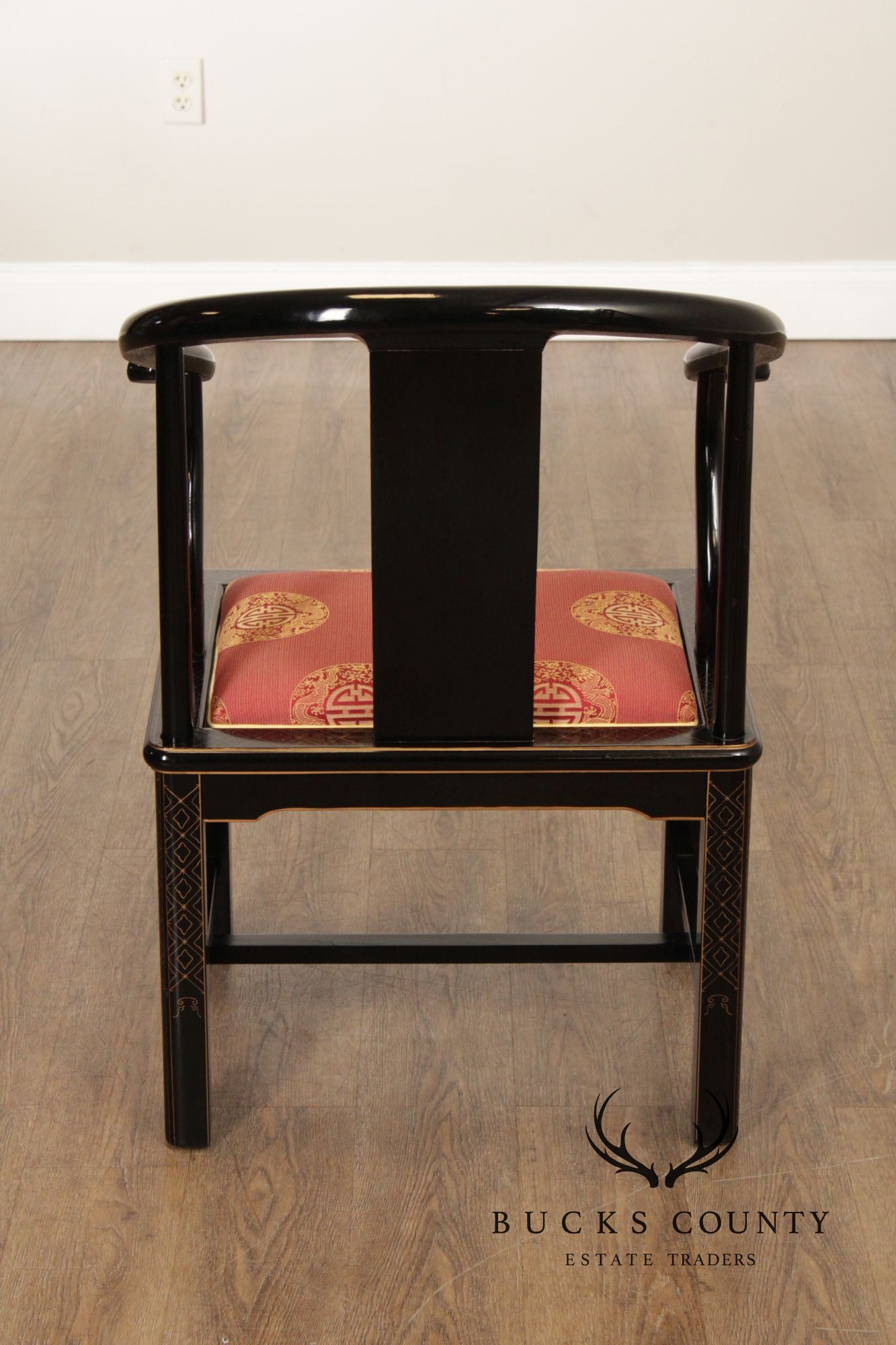 Pulaski Furniture Chinoiserie Horseshoe Armchair