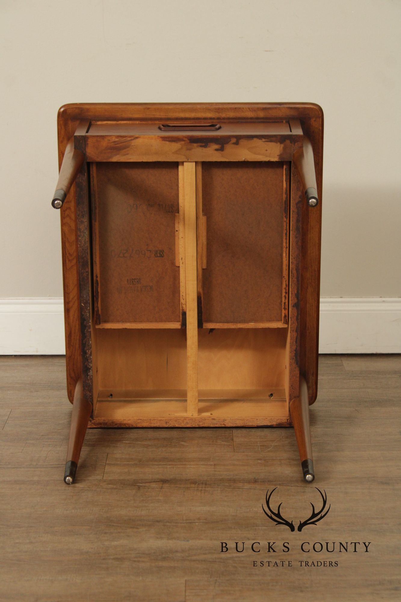 Lane Acclaim Mid Century Modern Pair Of Walnut End Tables