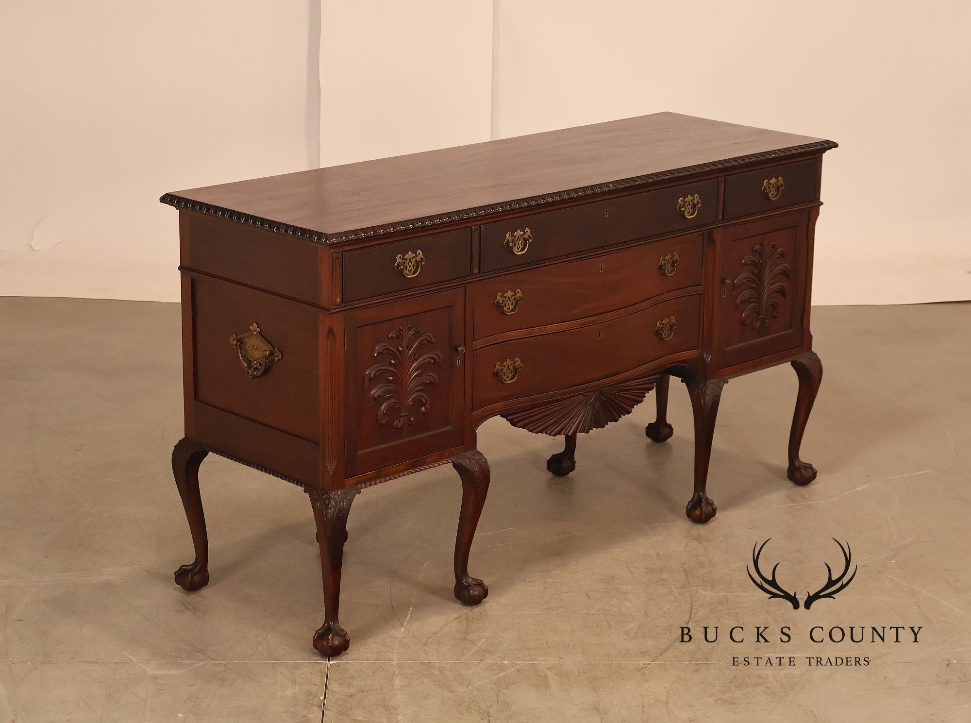 Vintage Chippendale Style Mahogany Sideboard Buffet