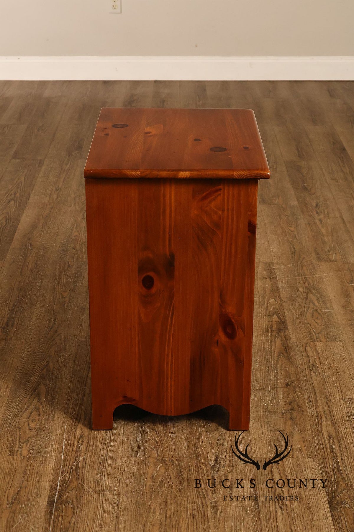 Ethan Allen Pair of Pine Single-Drawer Nightstands