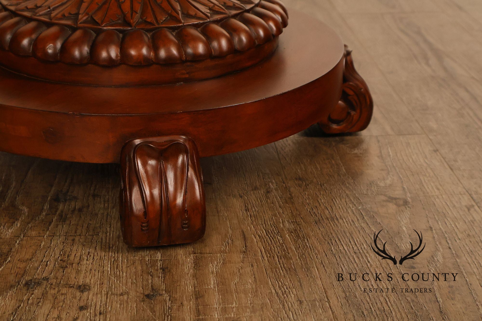 Ethan Allen Round Pineapple Pedestal Side Table