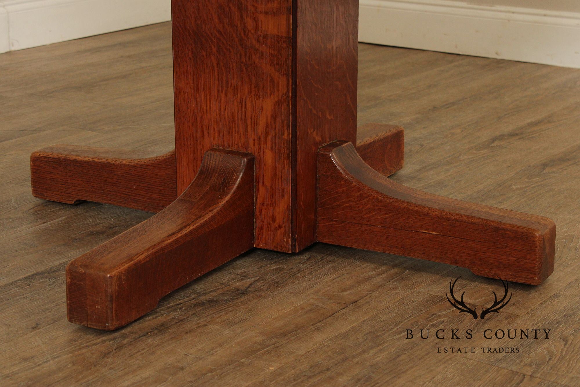 Limbert Furniture Antique Mission Oak Round Top Expandable Dining Table