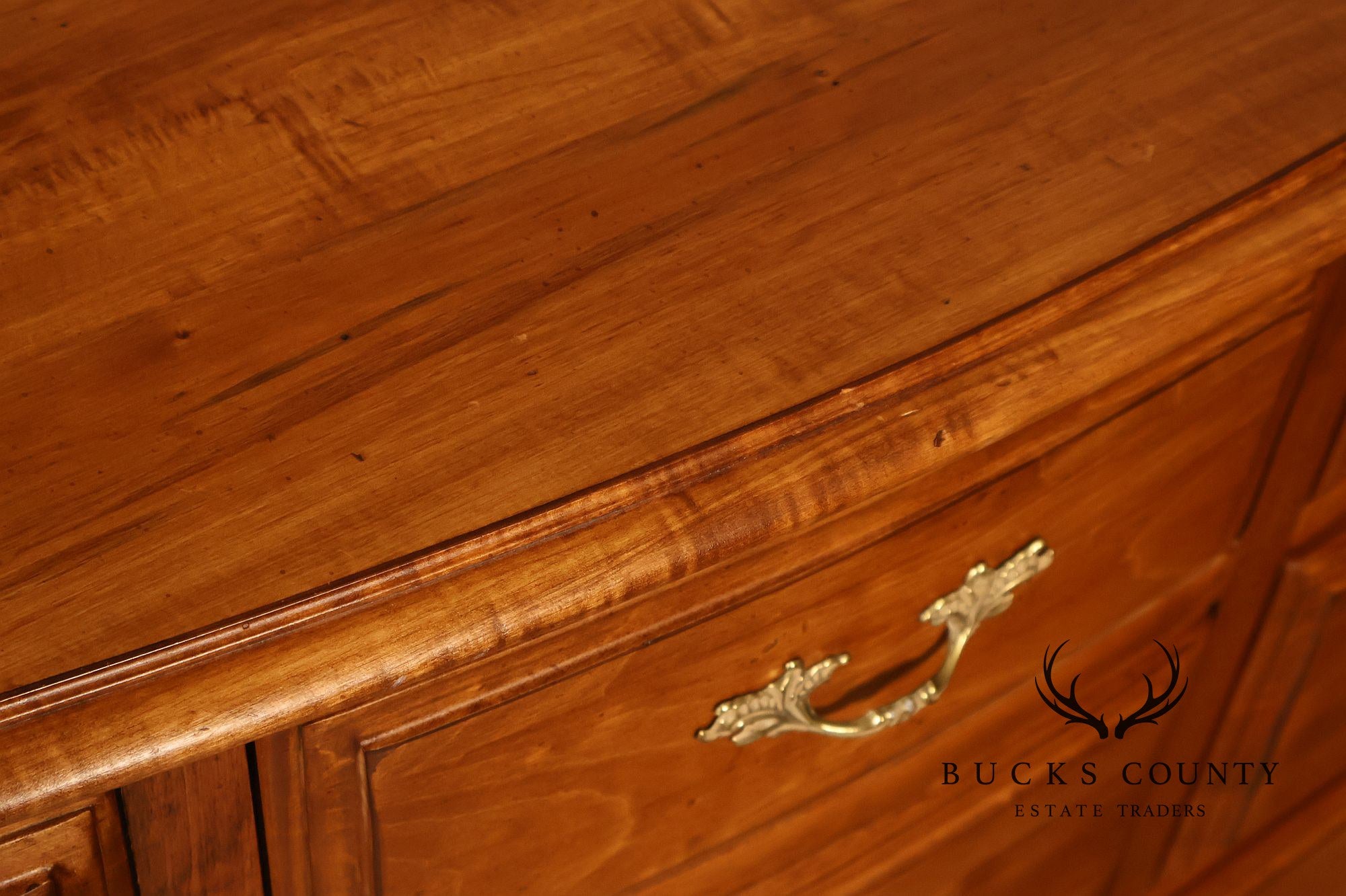 Ethan Allen 'Legacy' French Country Style Chest of Drawers