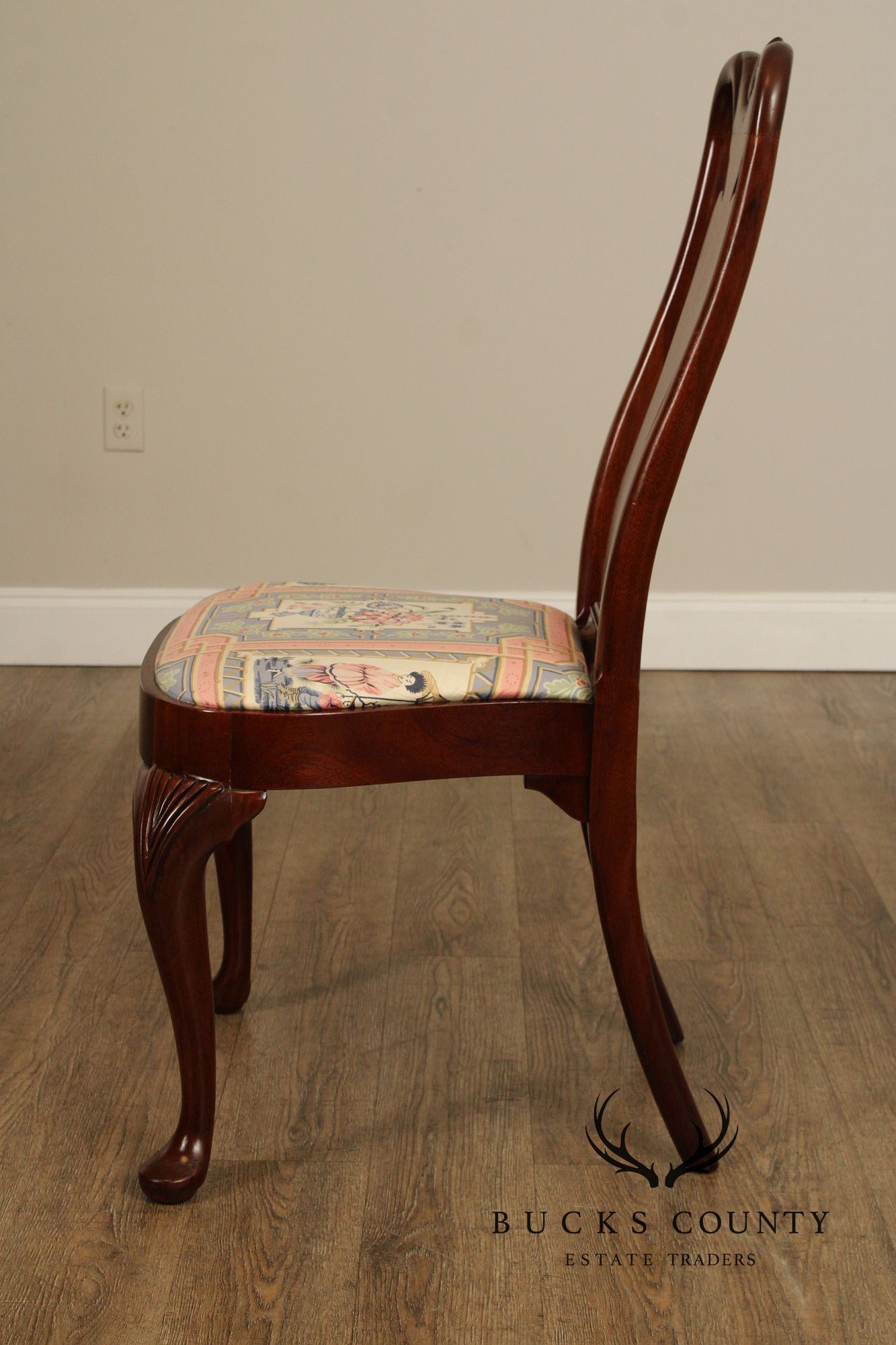 QUEEN ANNE STYLE SET OF FOUR CUSTOM MAHOGANY DINING CHAIRS