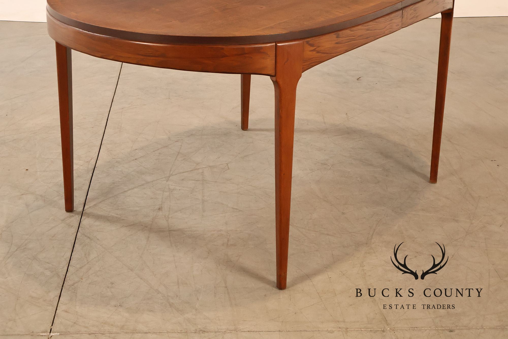 Lane 'Rhythm' Mid Century Modern Walnut Expandable Dining Table