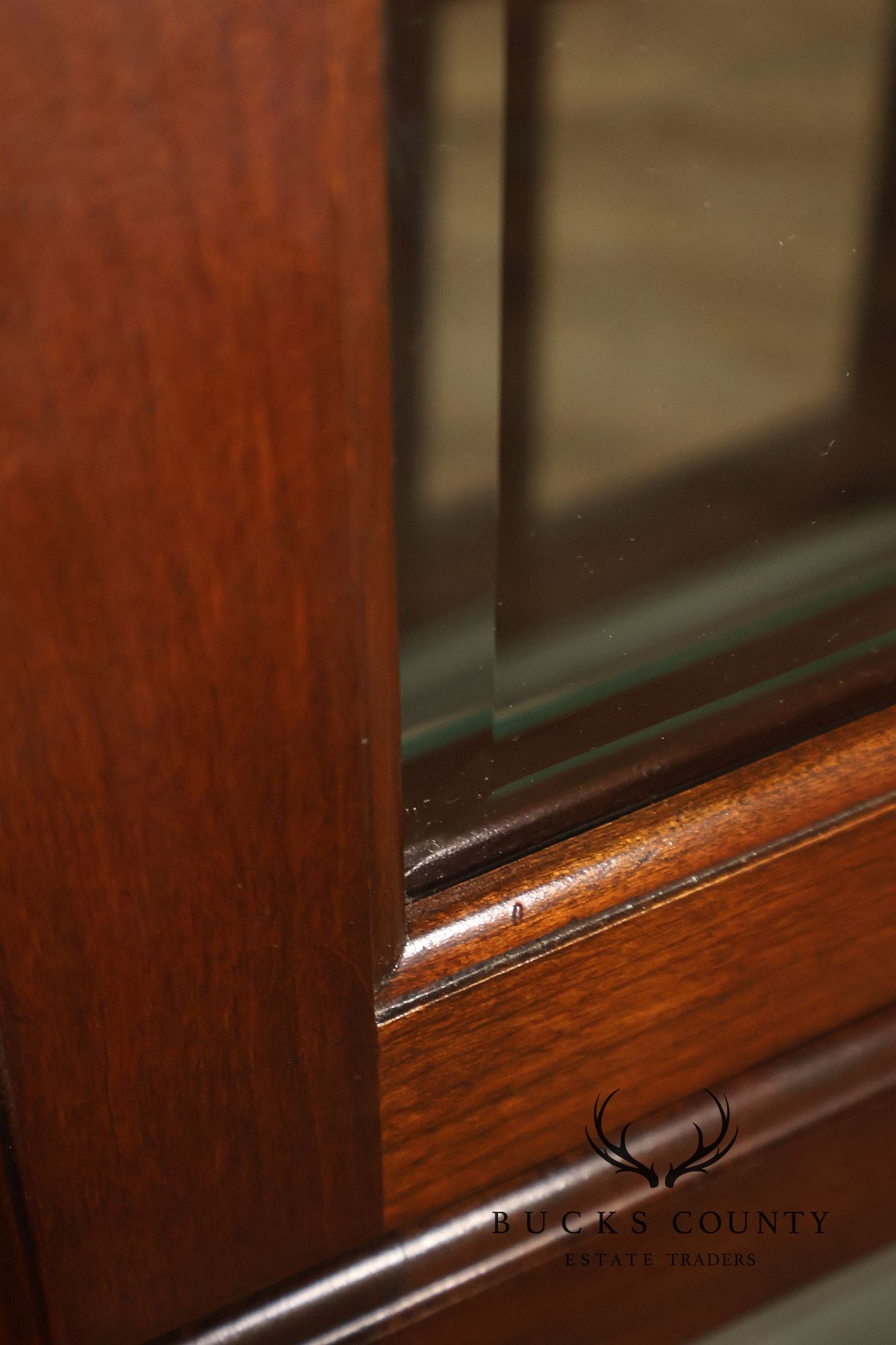 Pennsylvania House Traditional Cherry Lighted Glass Curio Display Cabinet