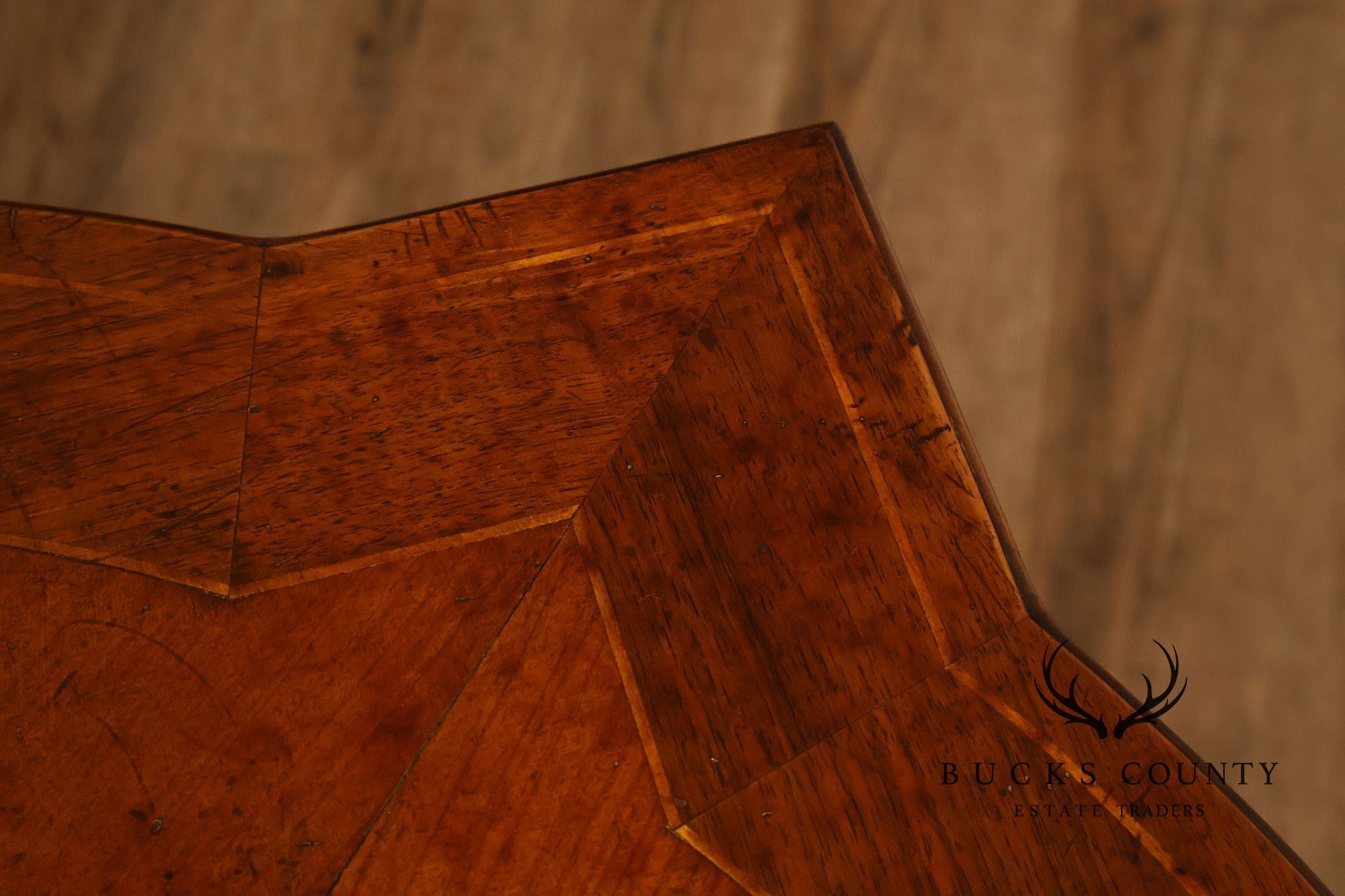 Koypthe Continental Style Walnut And Burl Walnut Inlaid Accent Table