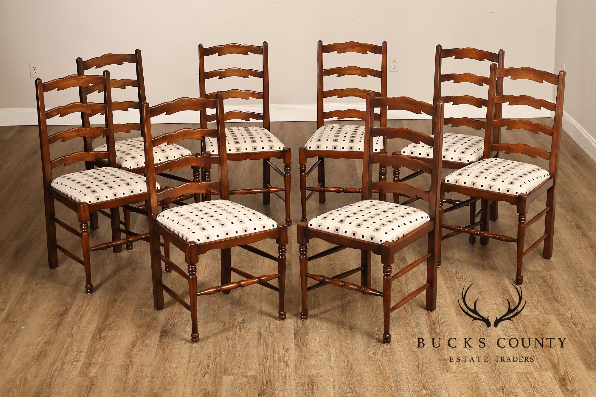 English Traditional Set Of Eight Custom Quality Ladderback Dining Chairs