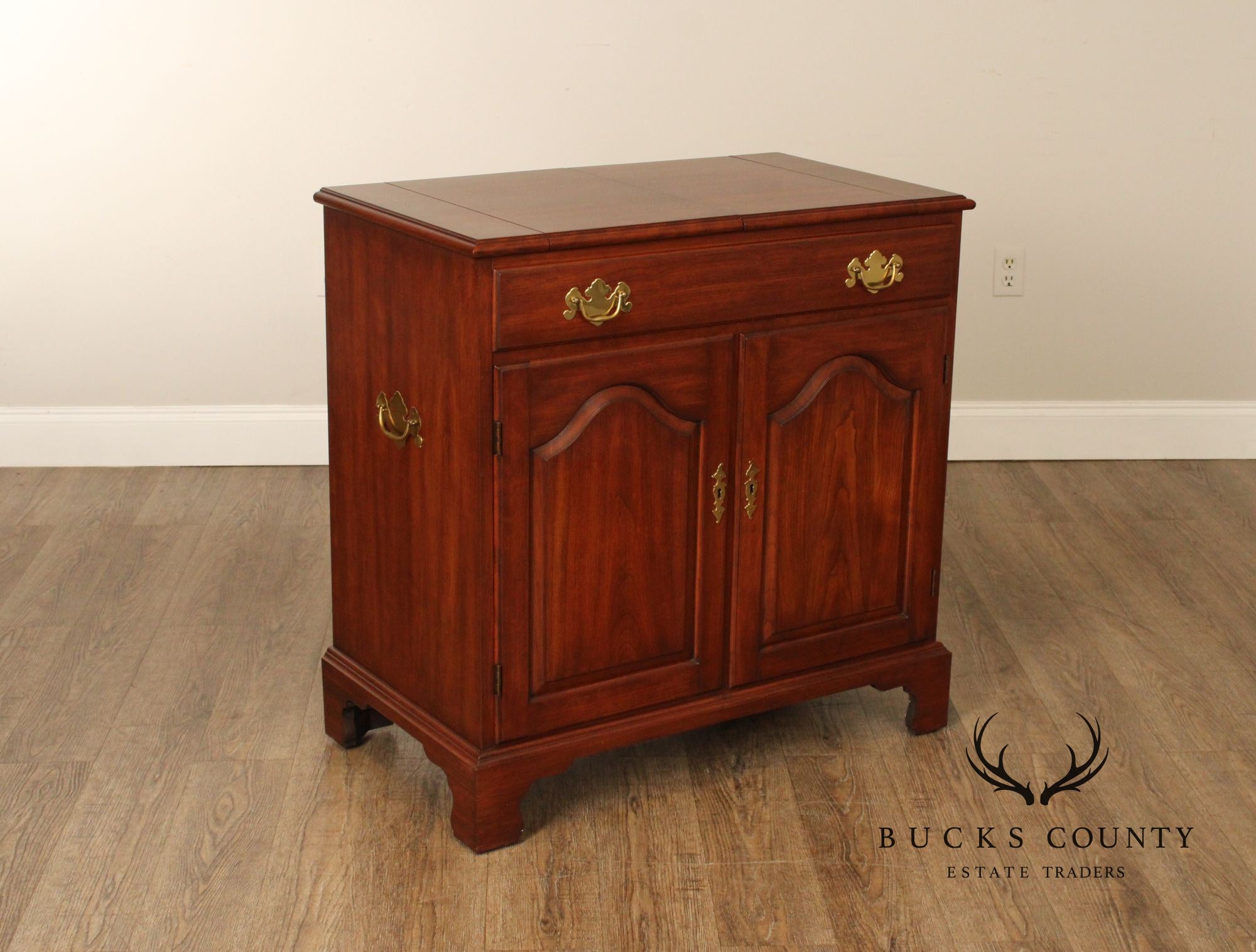 Henkel Harris Chippendale Style Cherry Flip-Top Server Bar Cart