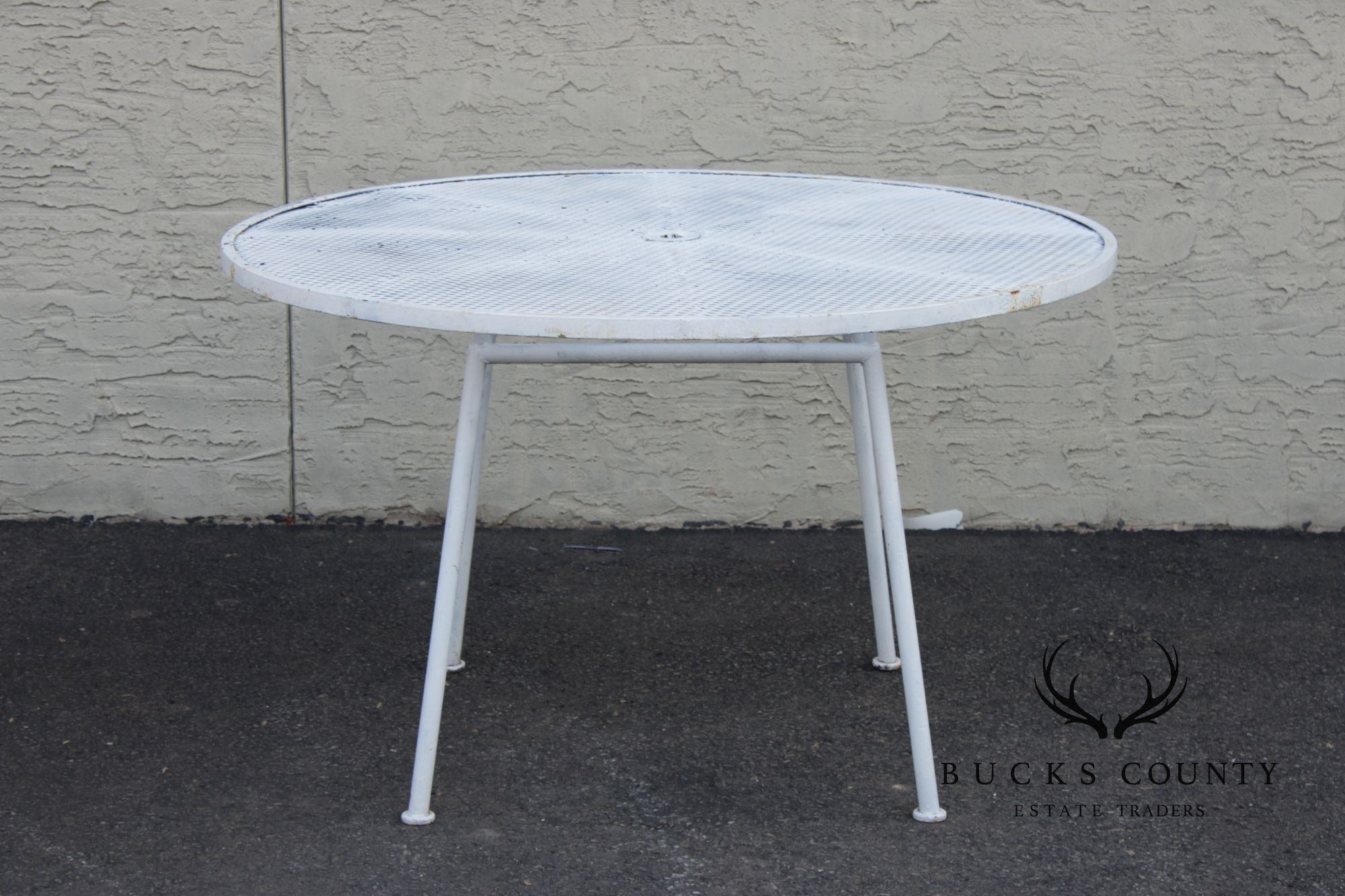 Russell Woodard Mid Century Modern 'Sculptura' Round Dining Table