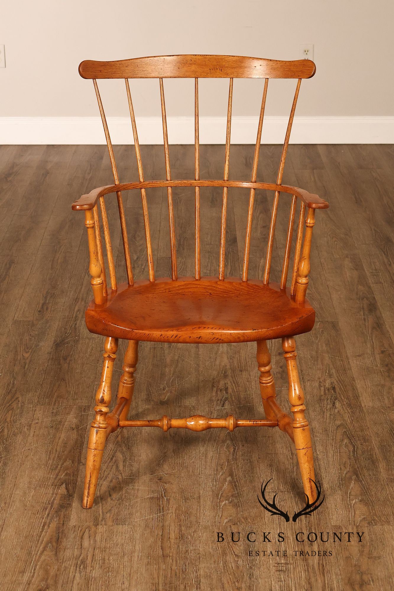 Duckloe Colonial Reproduction Set Of 5 Windsor Armchairs