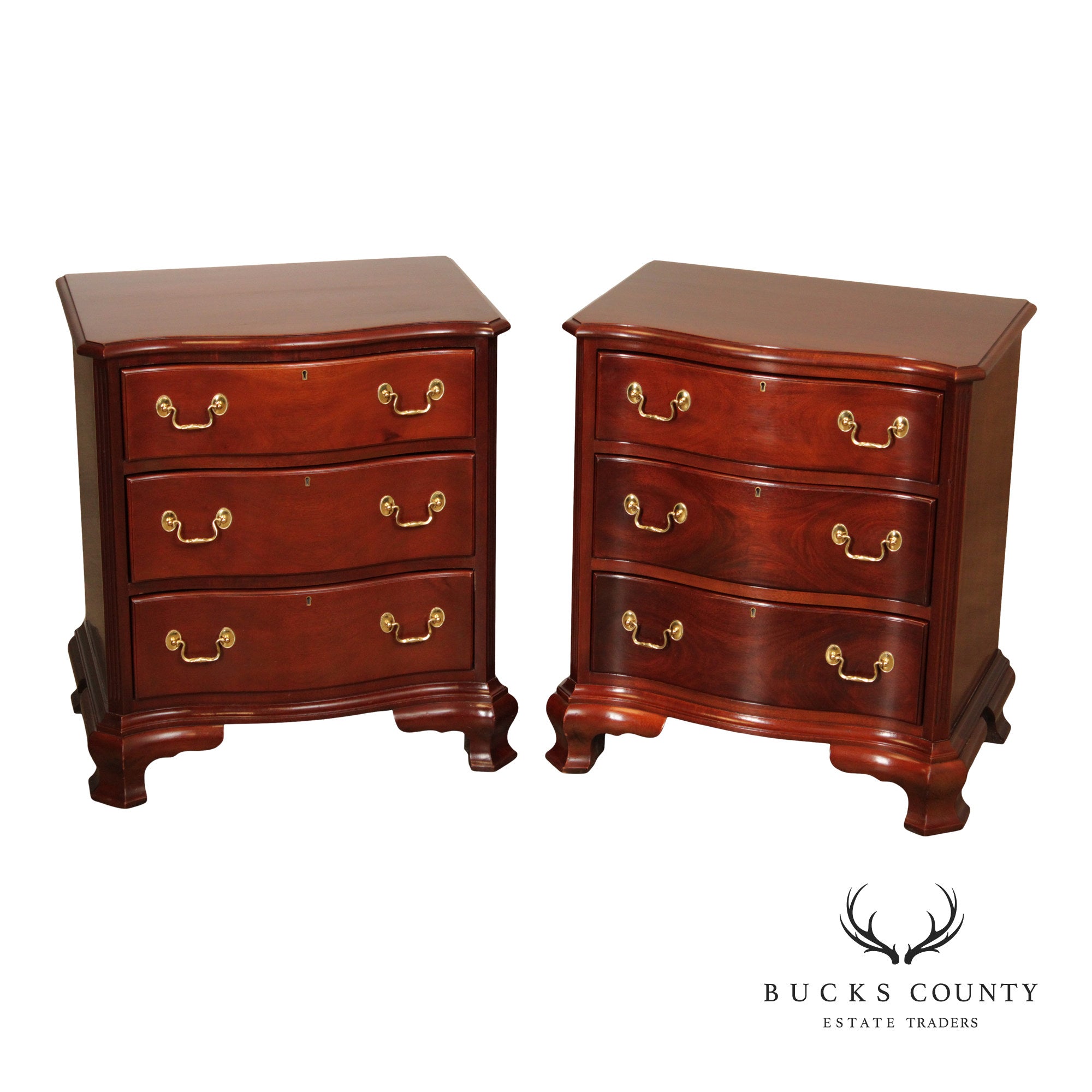 Councill Georgian Style Pair of Mahogany Nightstands