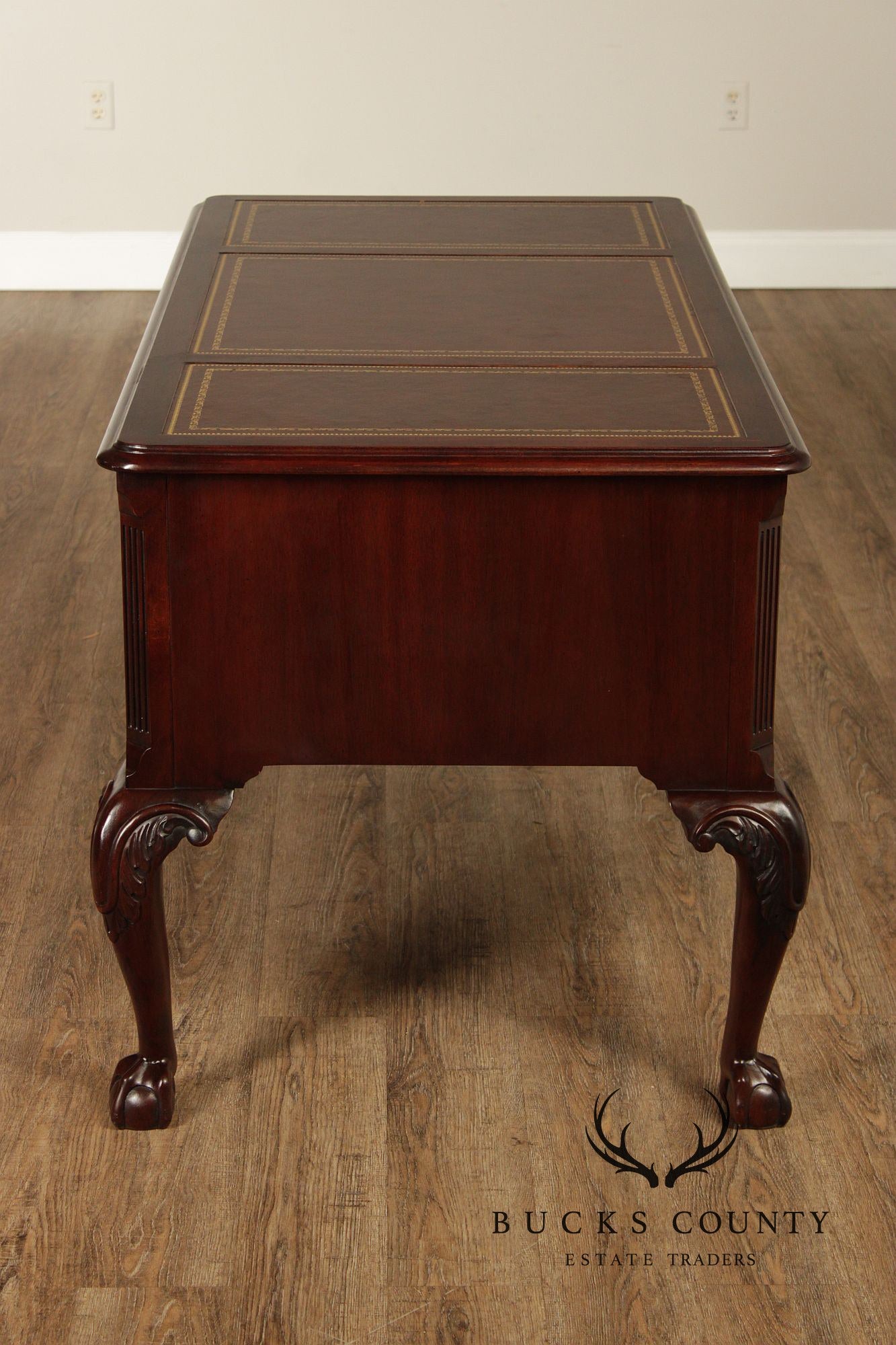 Hekman Chippendale Style Mahogany Leather Top Executive Desk