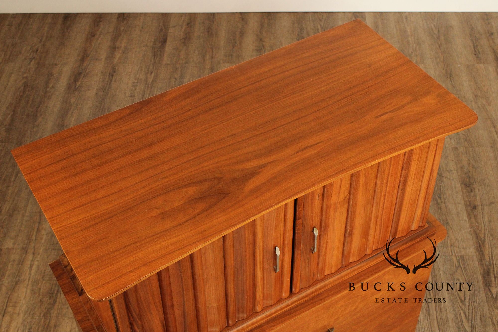 Young Manufacturing Mid Century Modern Walnut Gentleman's Chest