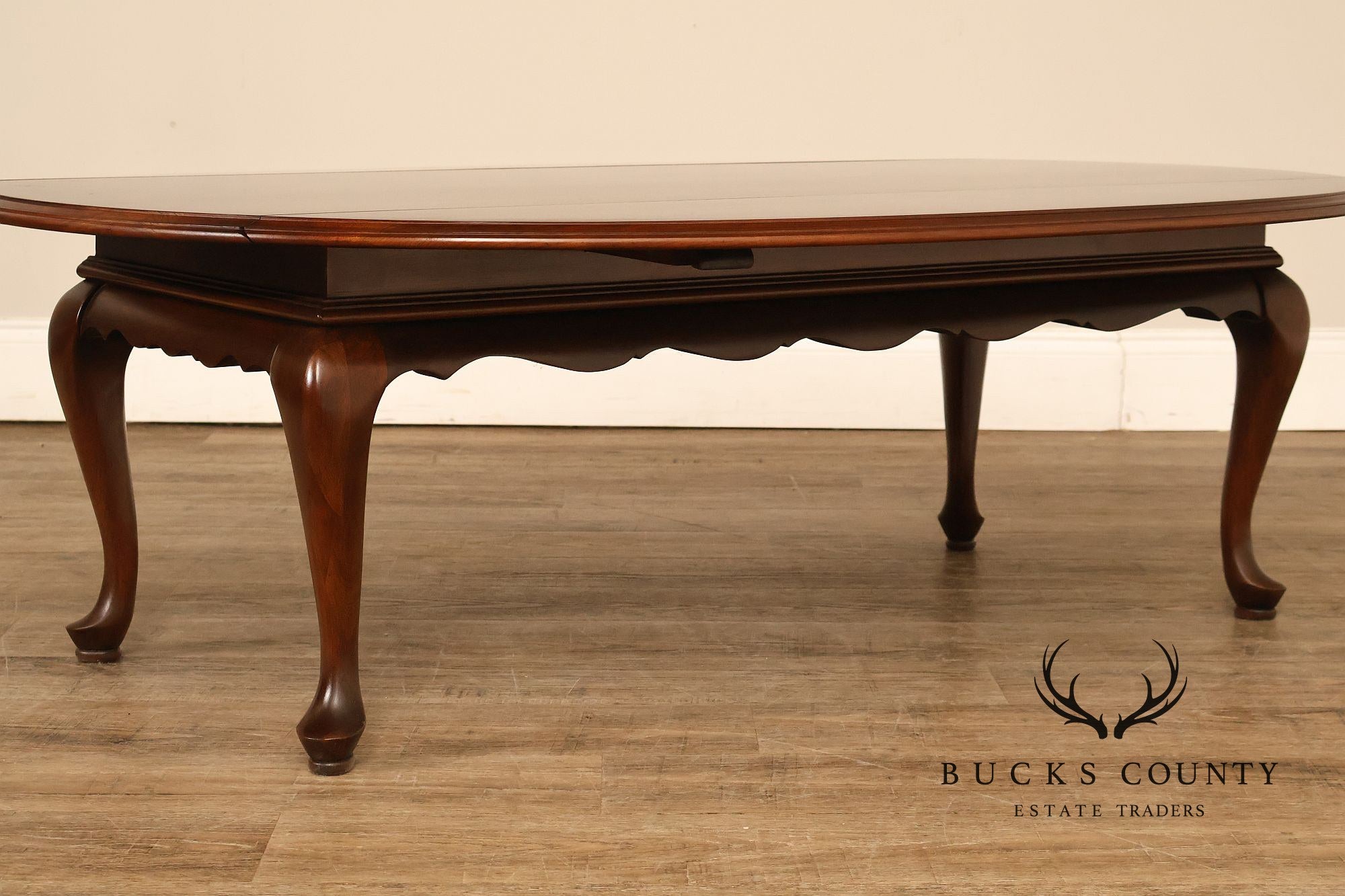 Ethan Allen Queen Anne Style Cherry Drop Leaf Coffee Table