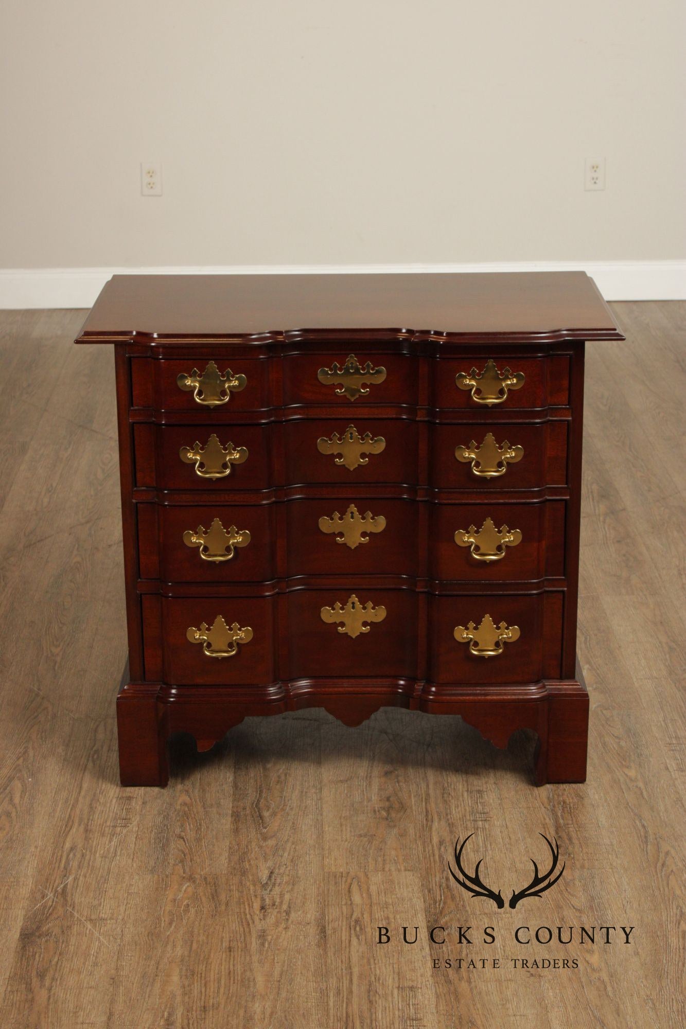 Councill Craftsmen Chippendale Style Mahogany Blockfront Chest