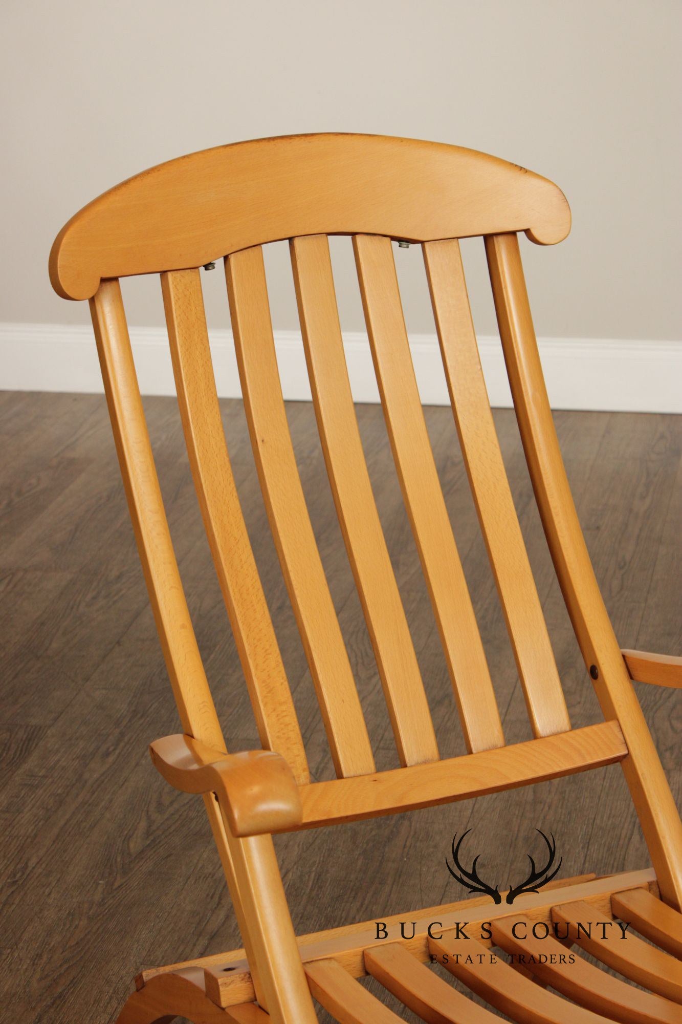 Vintage Campaign Style Pair of Maple Folding Cruise Ship Steamer Lounge Chairs