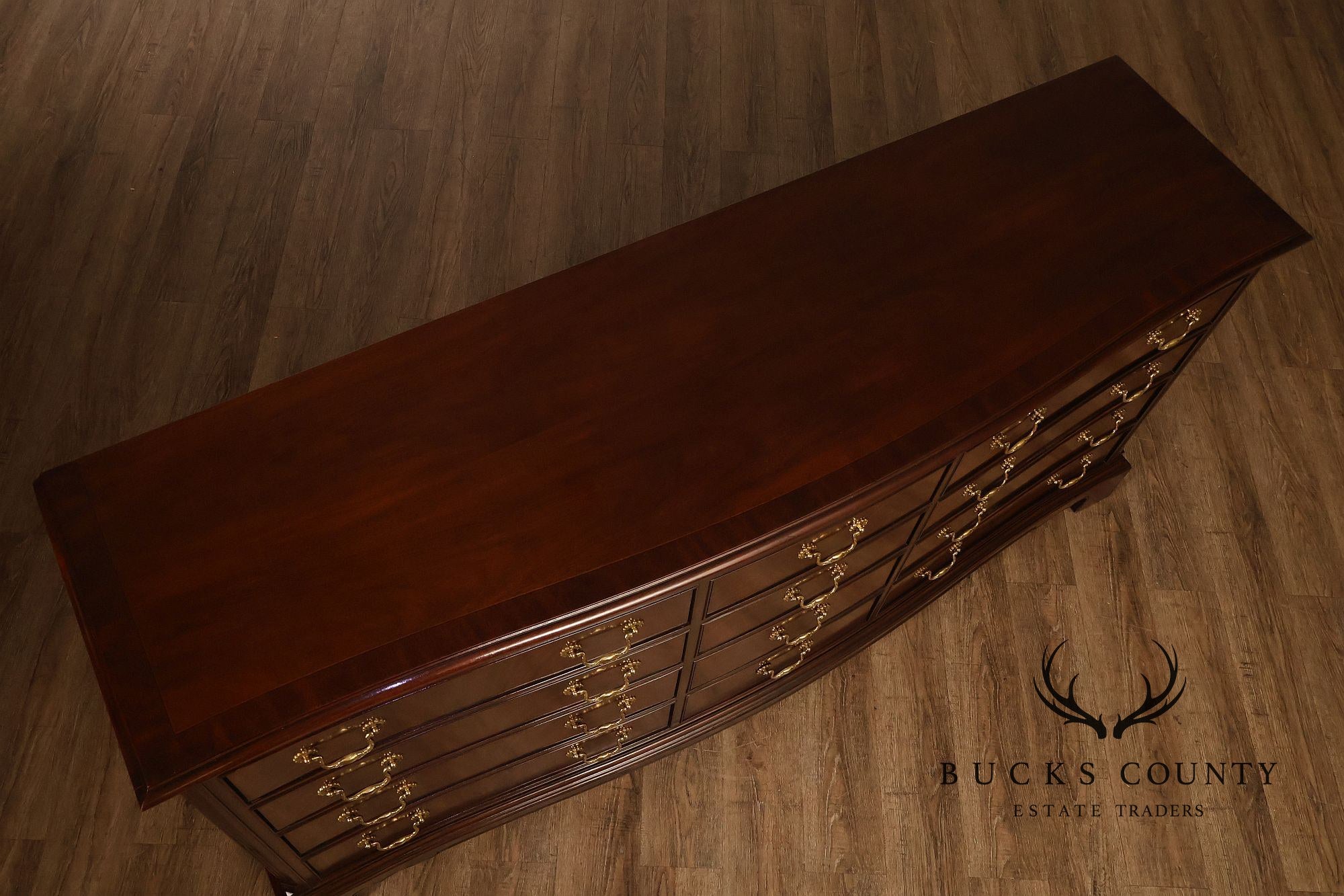 Drexel Heritage Georgian Style Mahogany Twelve-Drawer Dresser