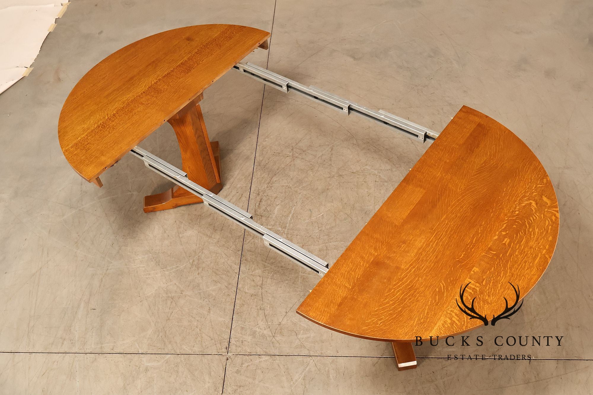 Stickley Mission Collection Round Oak Extension Dining Table With 3 Leaves In 35 Fayetteville Finish