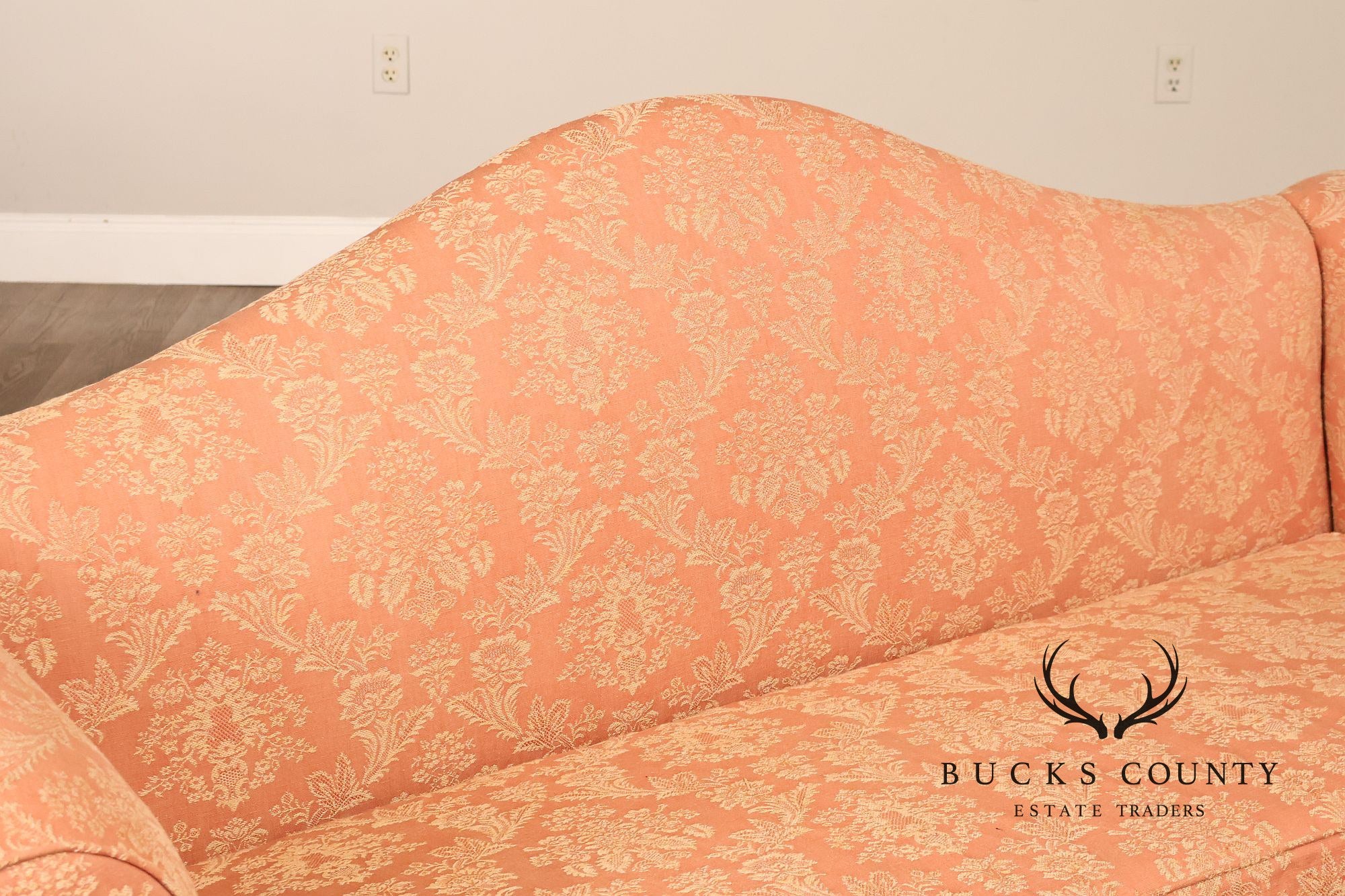 Kittinger Chippendale Style Mahogany Camel-Back Sofa Historic Newport Reproduction