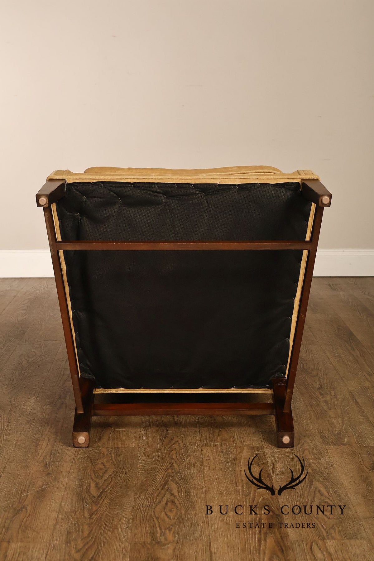 Kittinger Williamsburg Adaptation Wing Chair