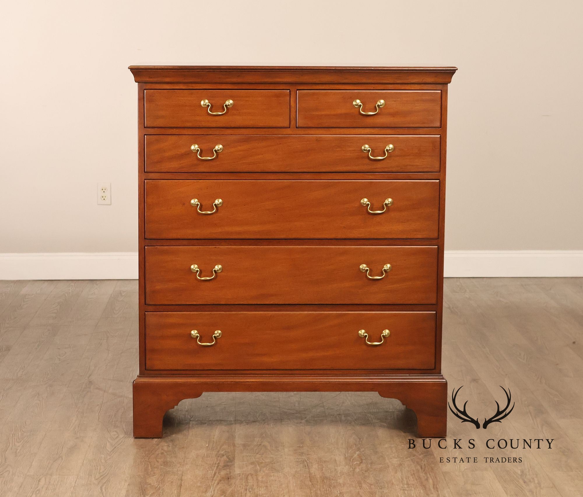 Kittinger Williamsburg Adaptation Georgian Style Mahogany Chest Of Drawers
