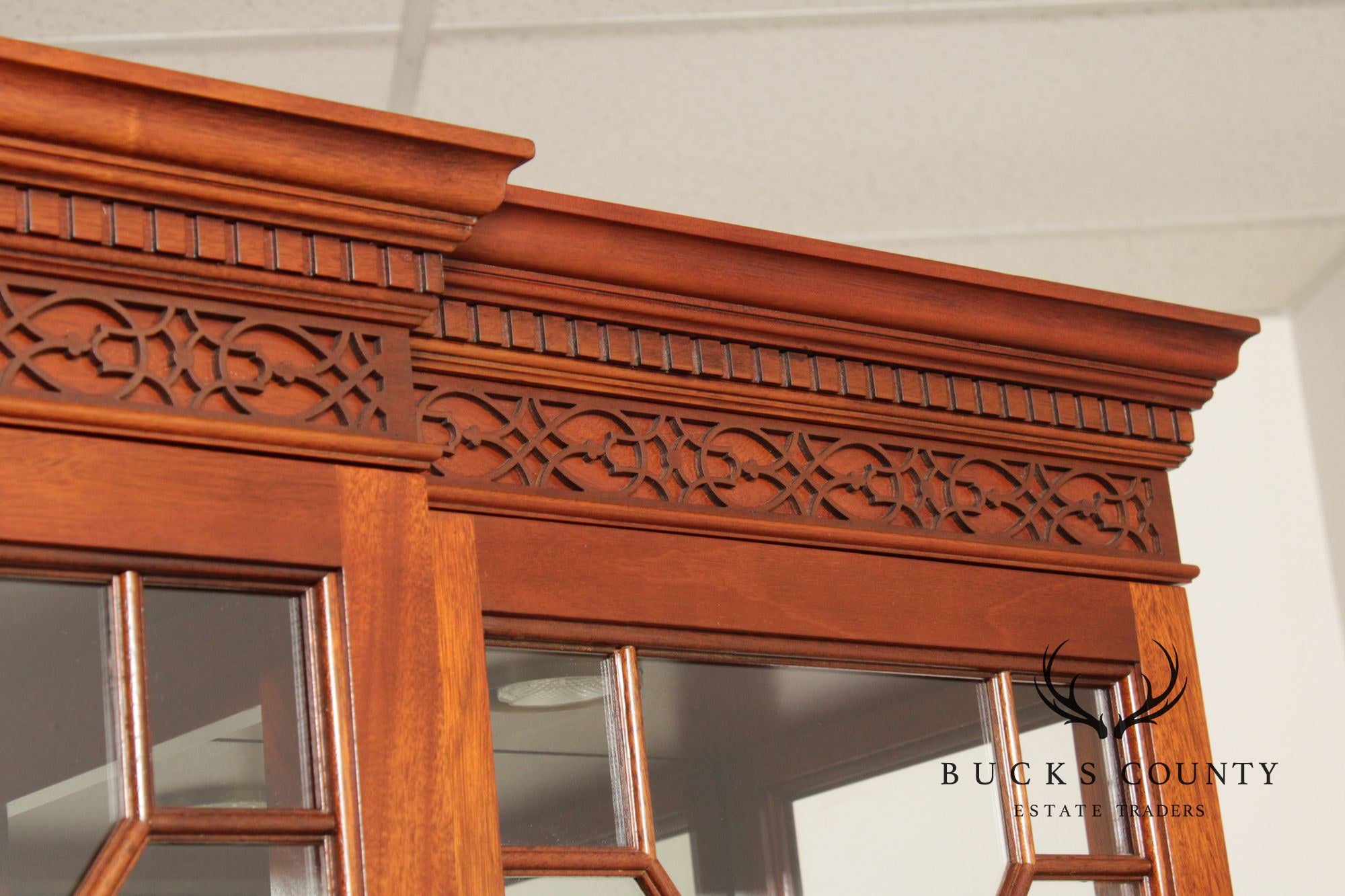 Stickley Georgian Style Mahogany Breakfront China Cabinet