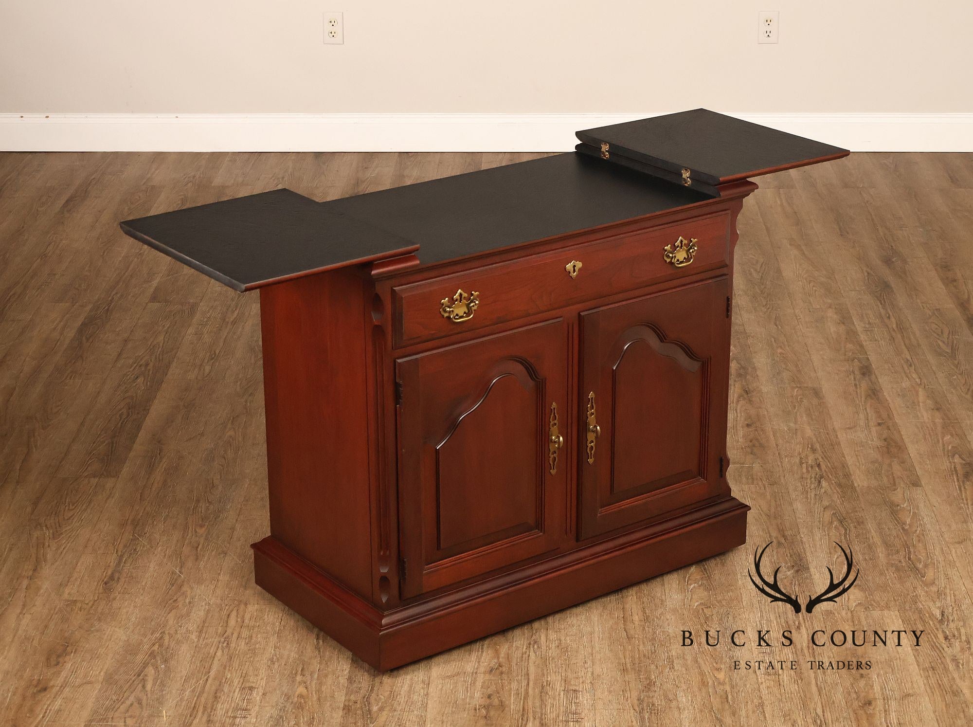 Pennsylvania House Traditional Cherry Flip Top Server