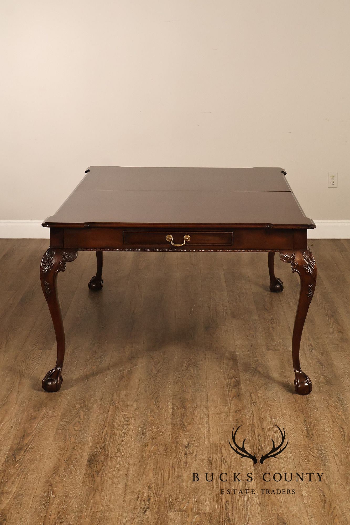 Henredon Rittenhouse Square Collection Chippendale Style Mahogany Expandable Dining Table