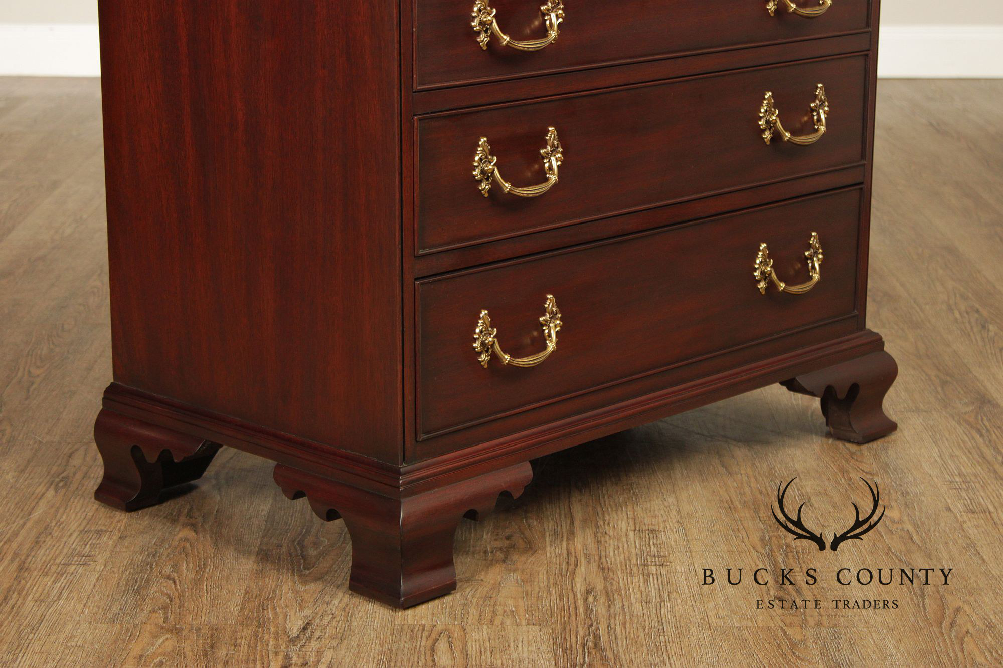 Henkel Harris Georgian Style Pair of Mahogany Nightstands
