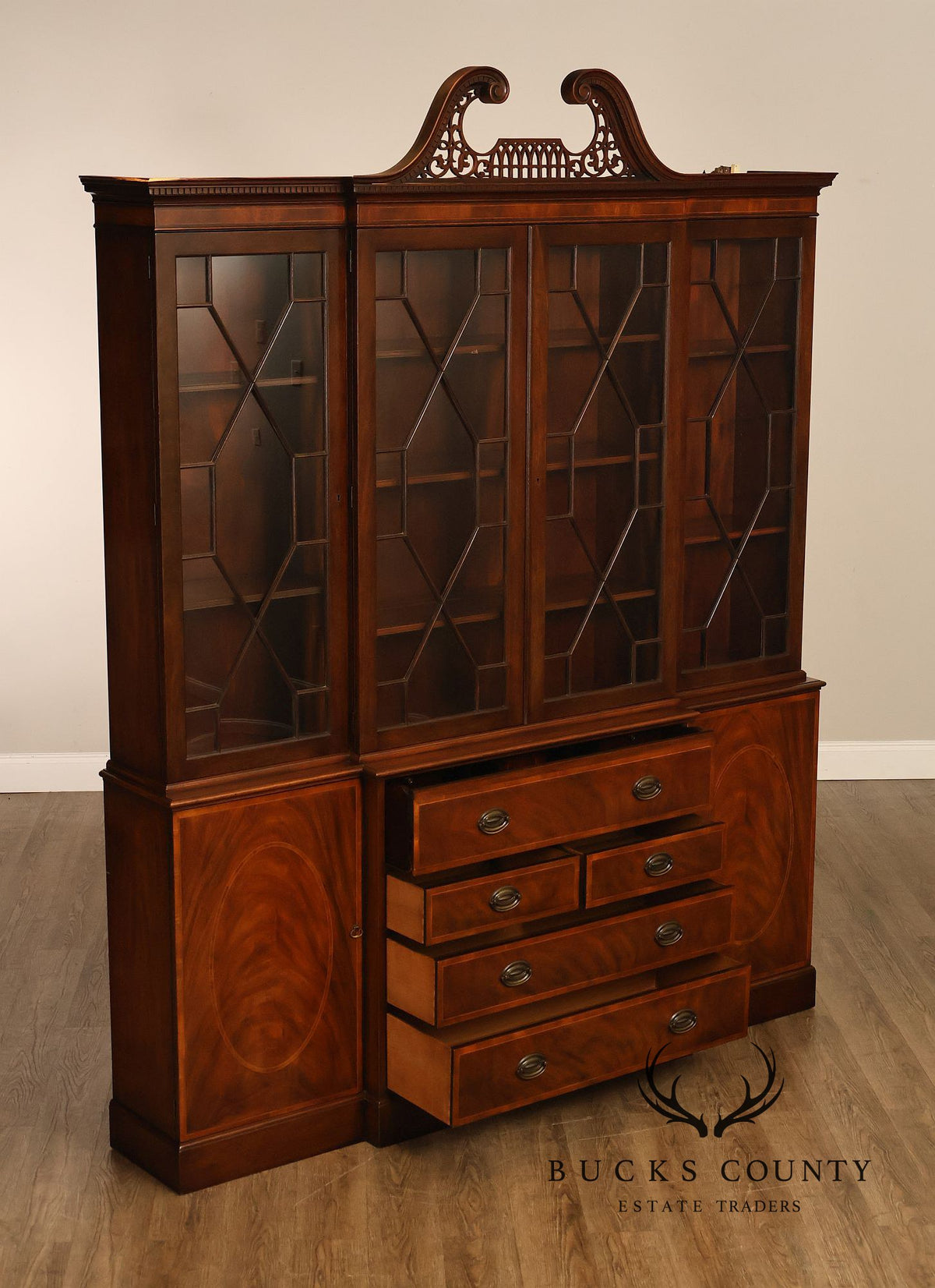 Baker Furniture Georgian Style Vintage Mahogany Breakfront Bookcase