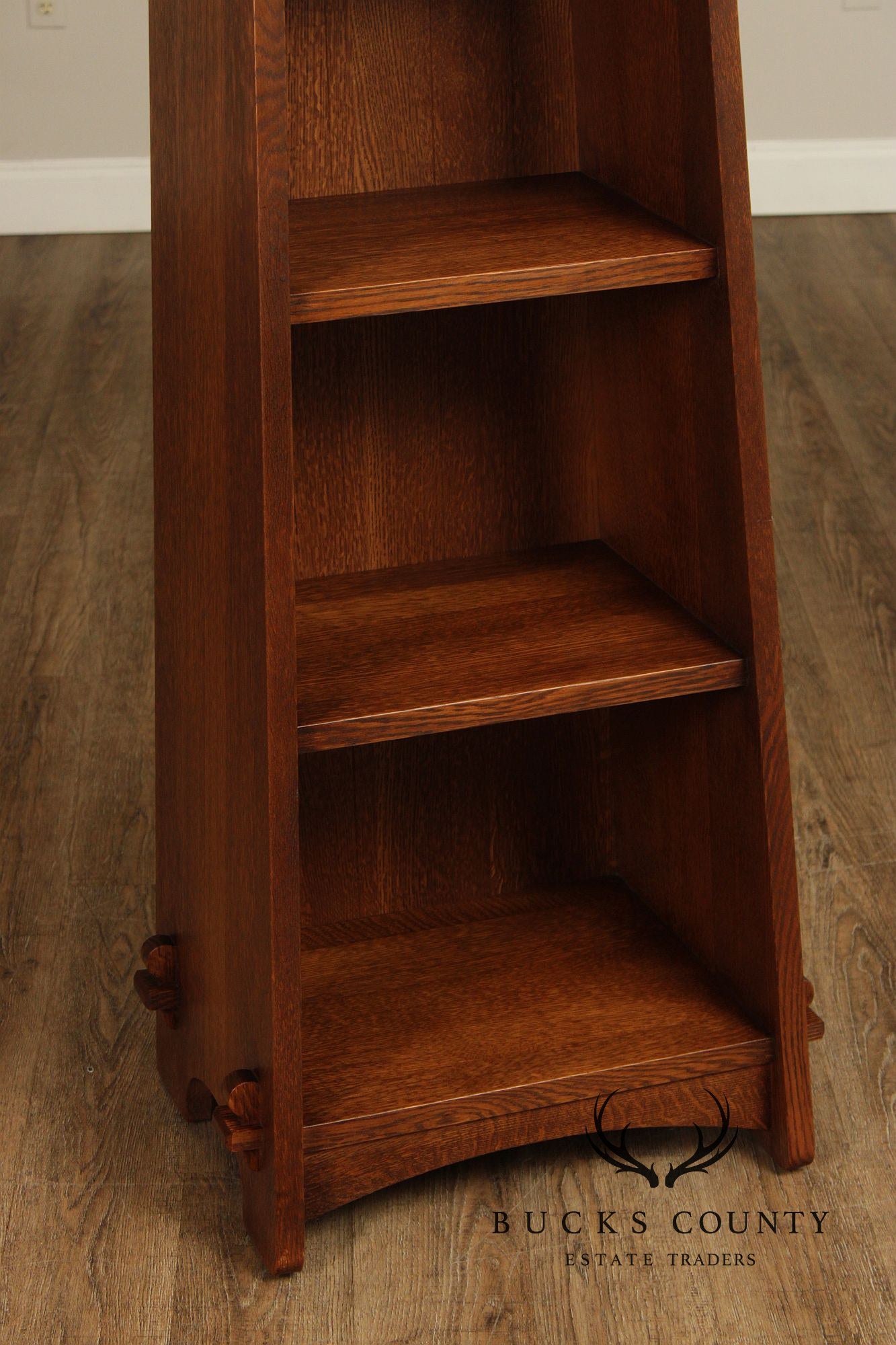 Warren Hile Studio Mission Style Quarter Sawn Oak Tapered Bookcase