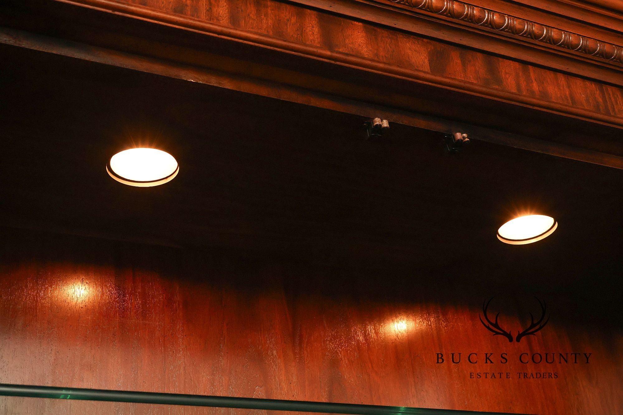 Henredon Furniture Georgian Style Mahogany Breakfront