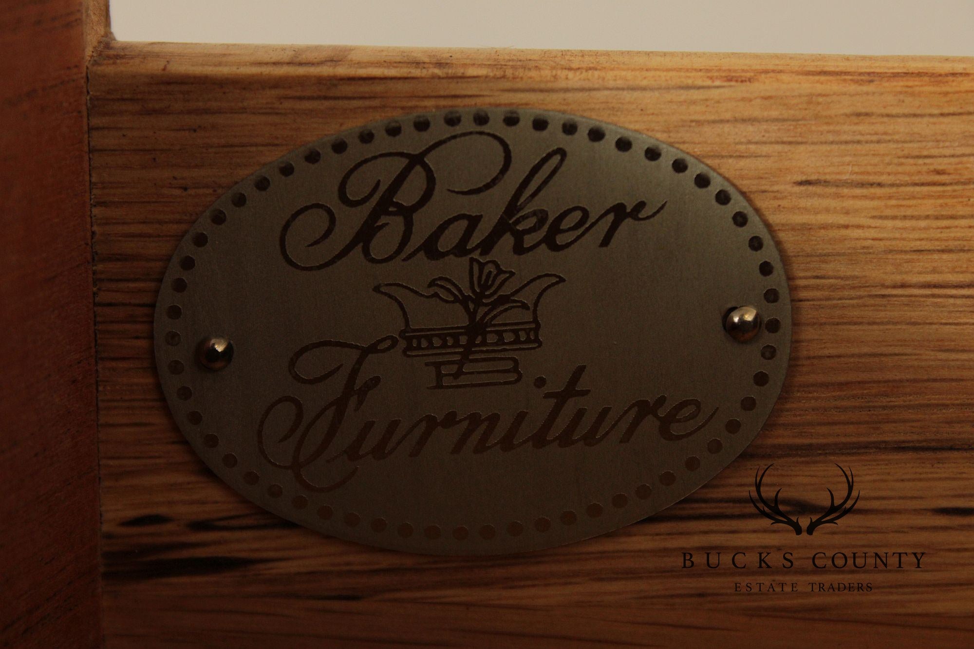 Baker Federal Style Inlaid Mahogany Round occasional Table