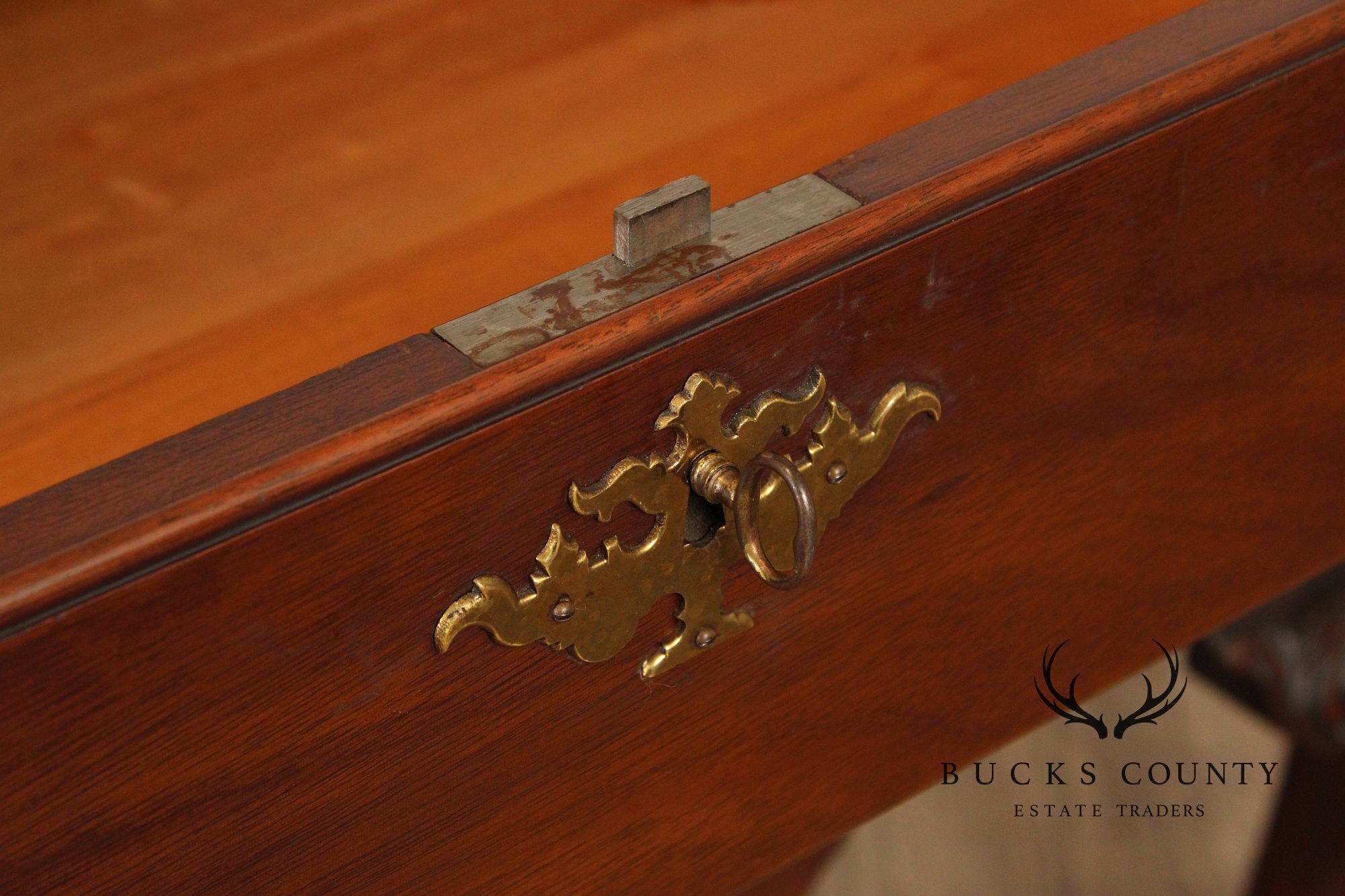 Kittinger Colonial Williamsburg Mahogany Chippendale Style Lowboy