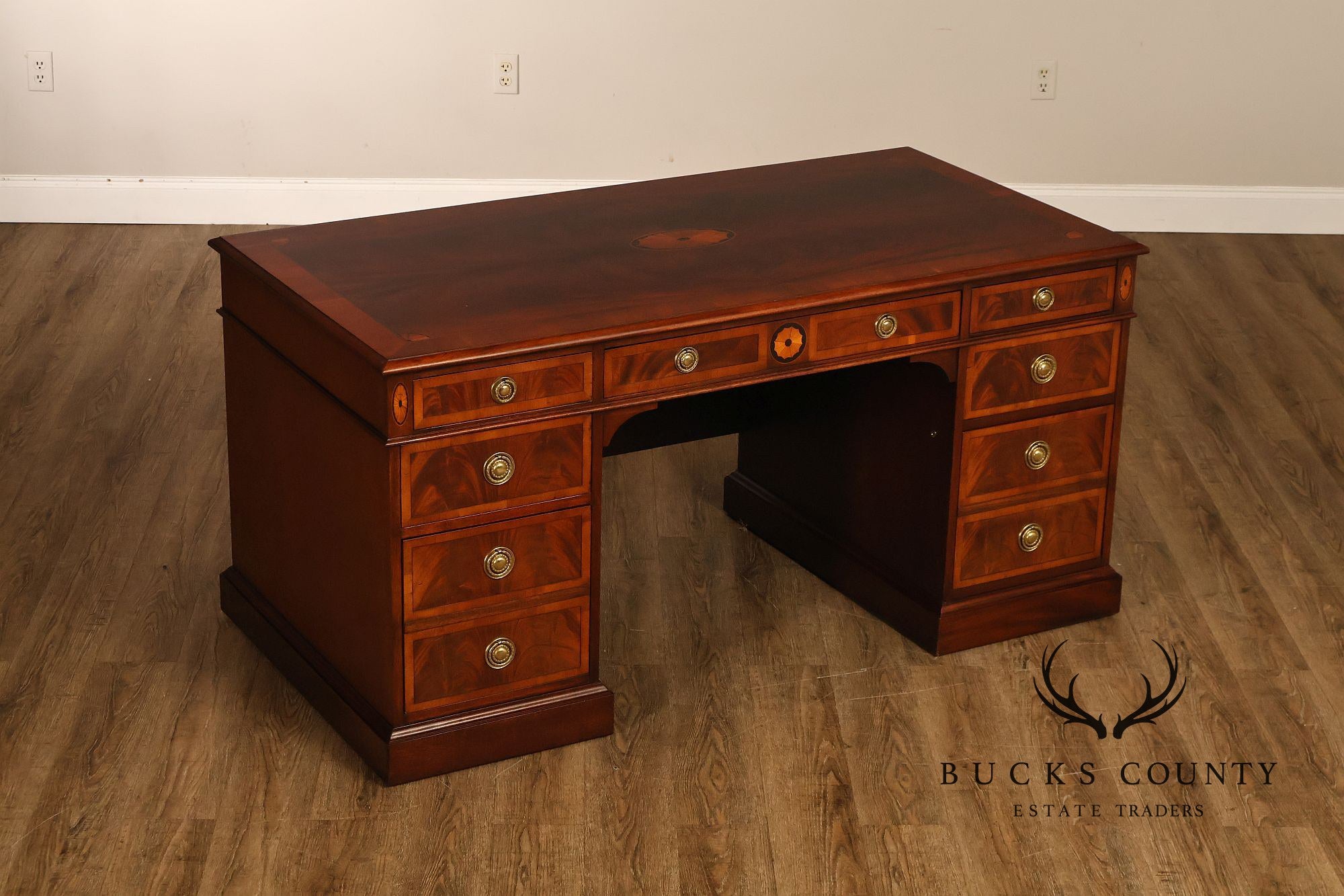 Hekman Traditional Mahogany Inlaid Seven Drawer Executive Desk