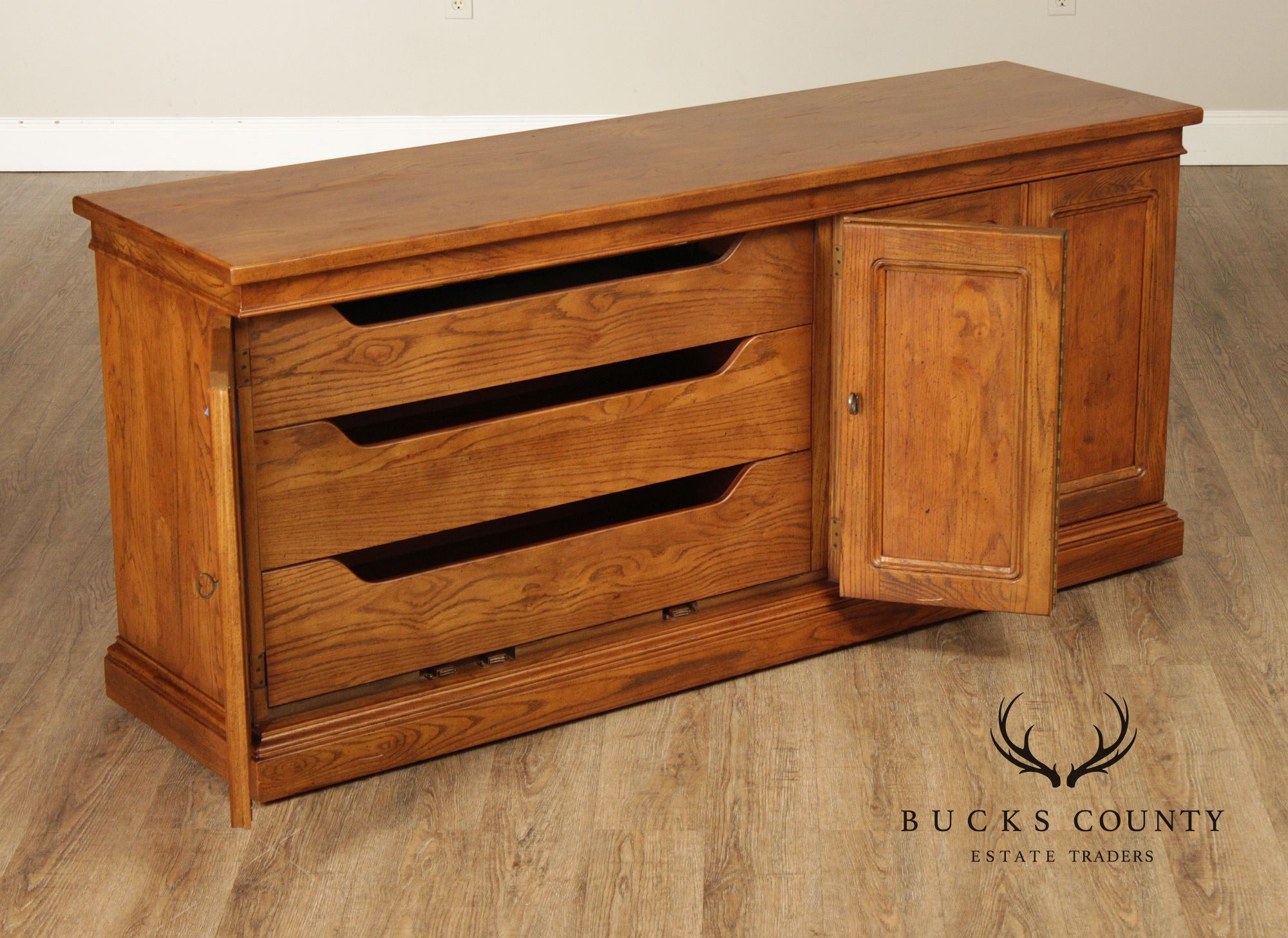 Henredon Artefacts Collection Oak Sideboard Credenza