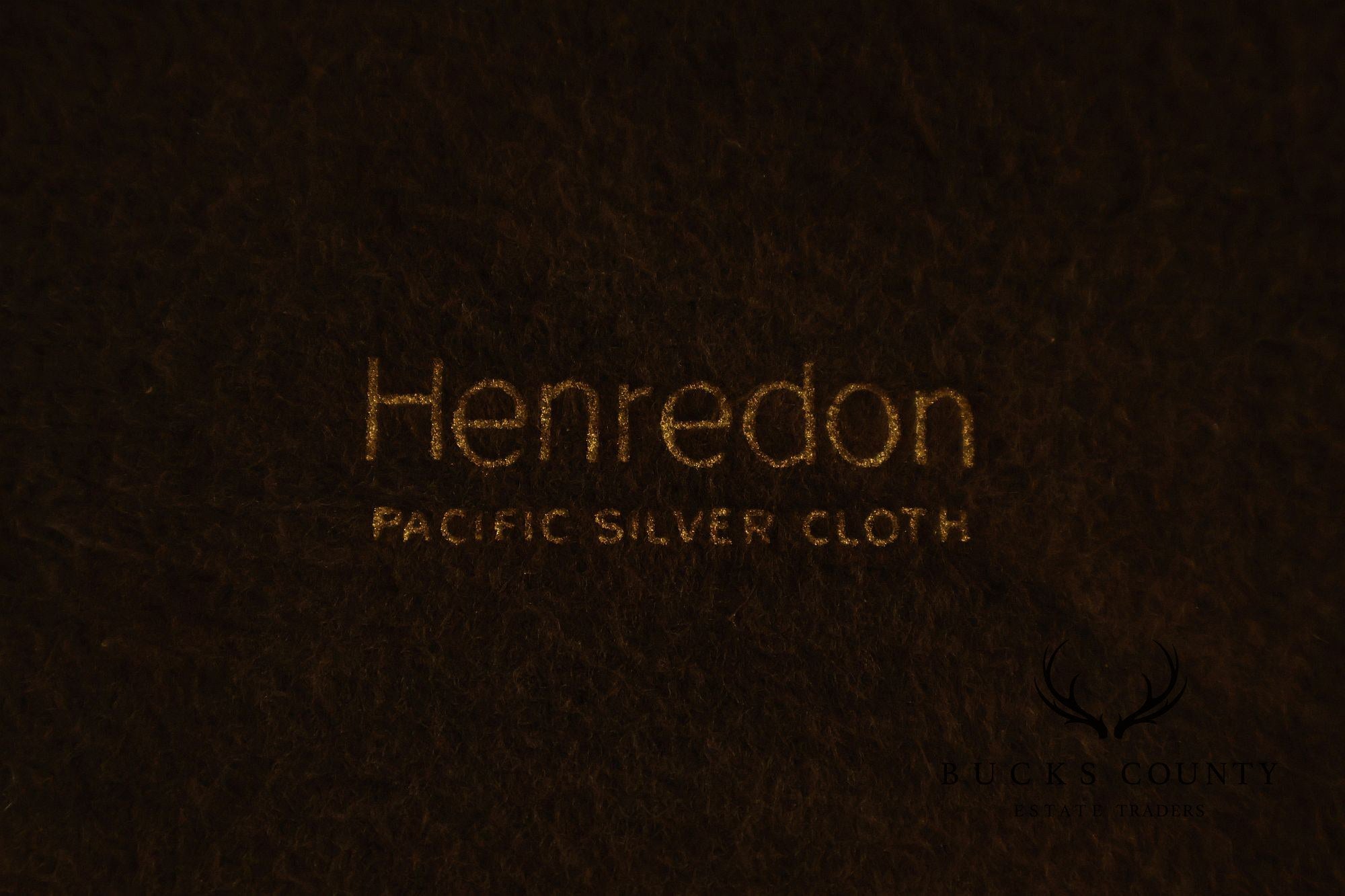 Henredon Rittenhouse Square Collection Chippendale Style Mahogany Expandable Dining Table