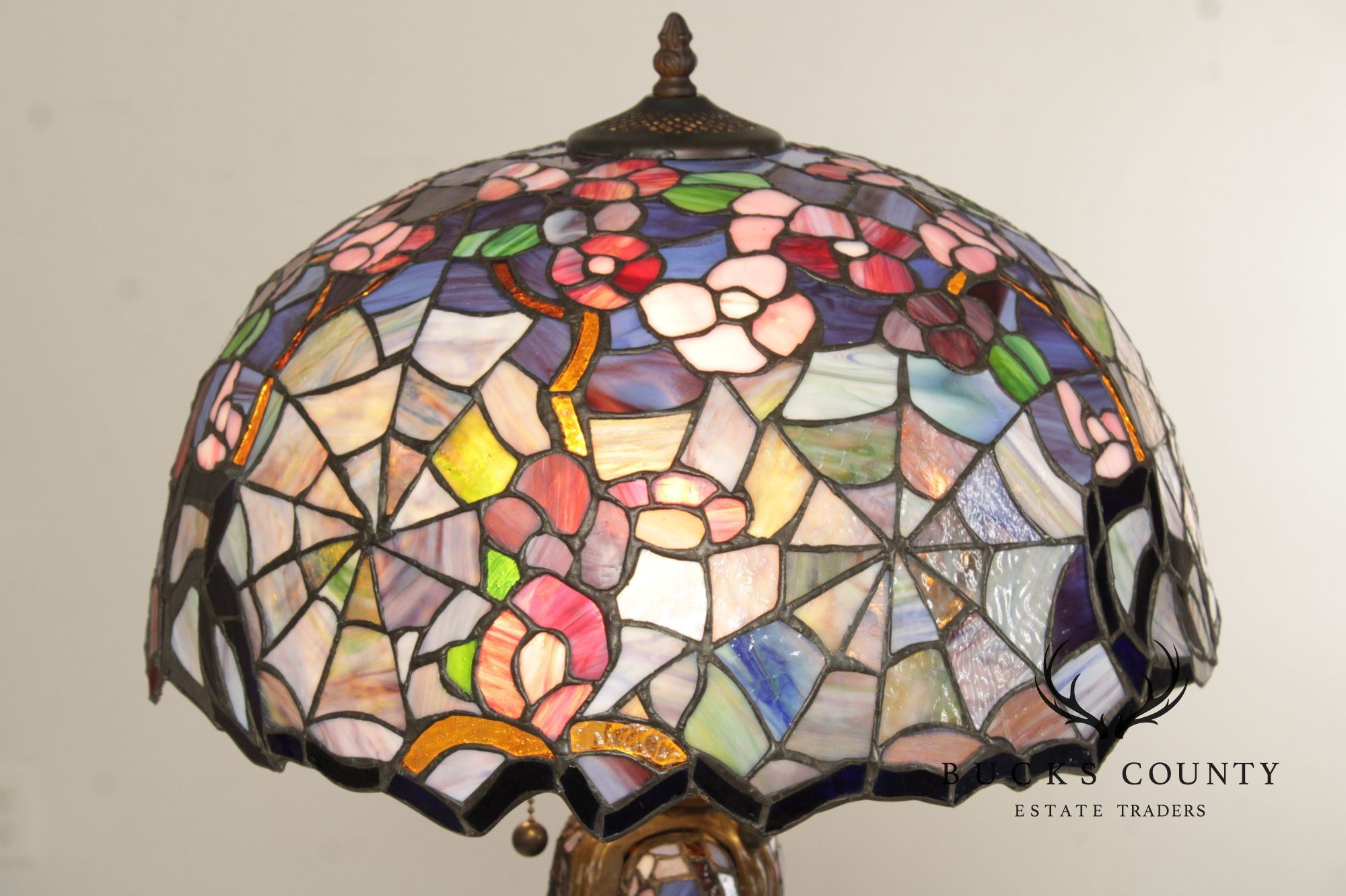 Tiffany Style Art Glass Table Lamp