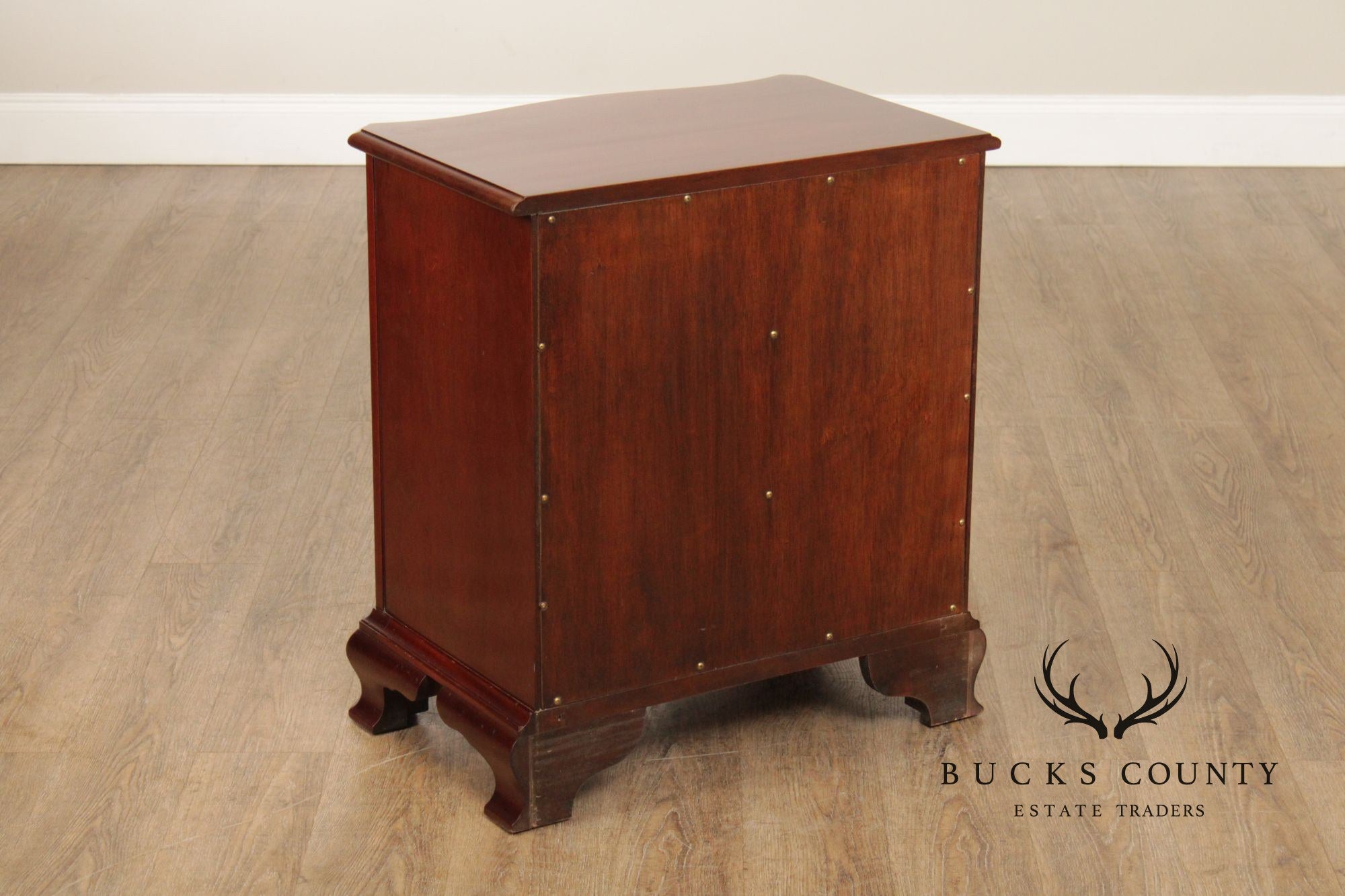 Councill Georgian Style Pair of Mahogany Nightstands