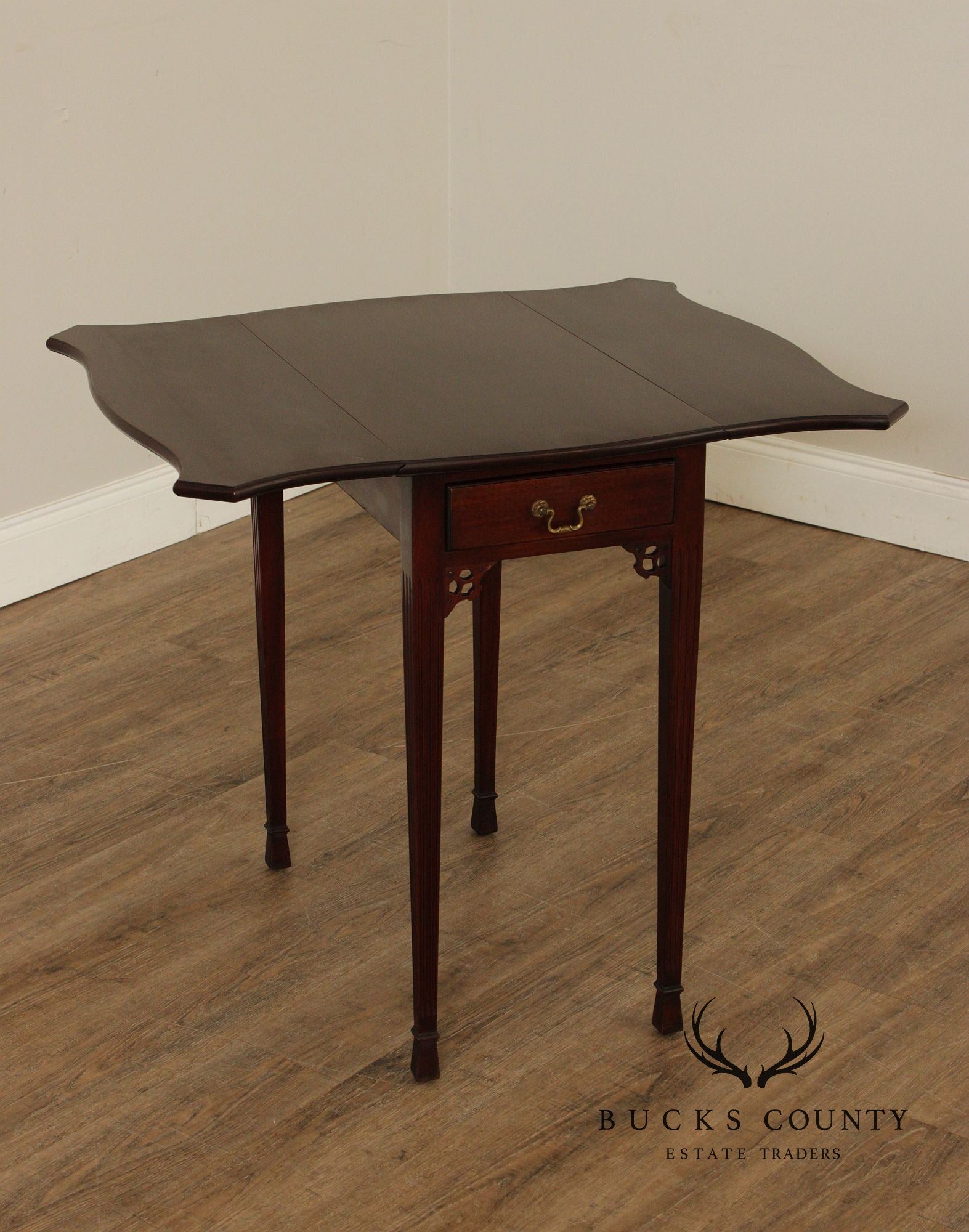 Ellwood Souder & Sons Collector's Group 1930's Mahogany Pembroke Table
