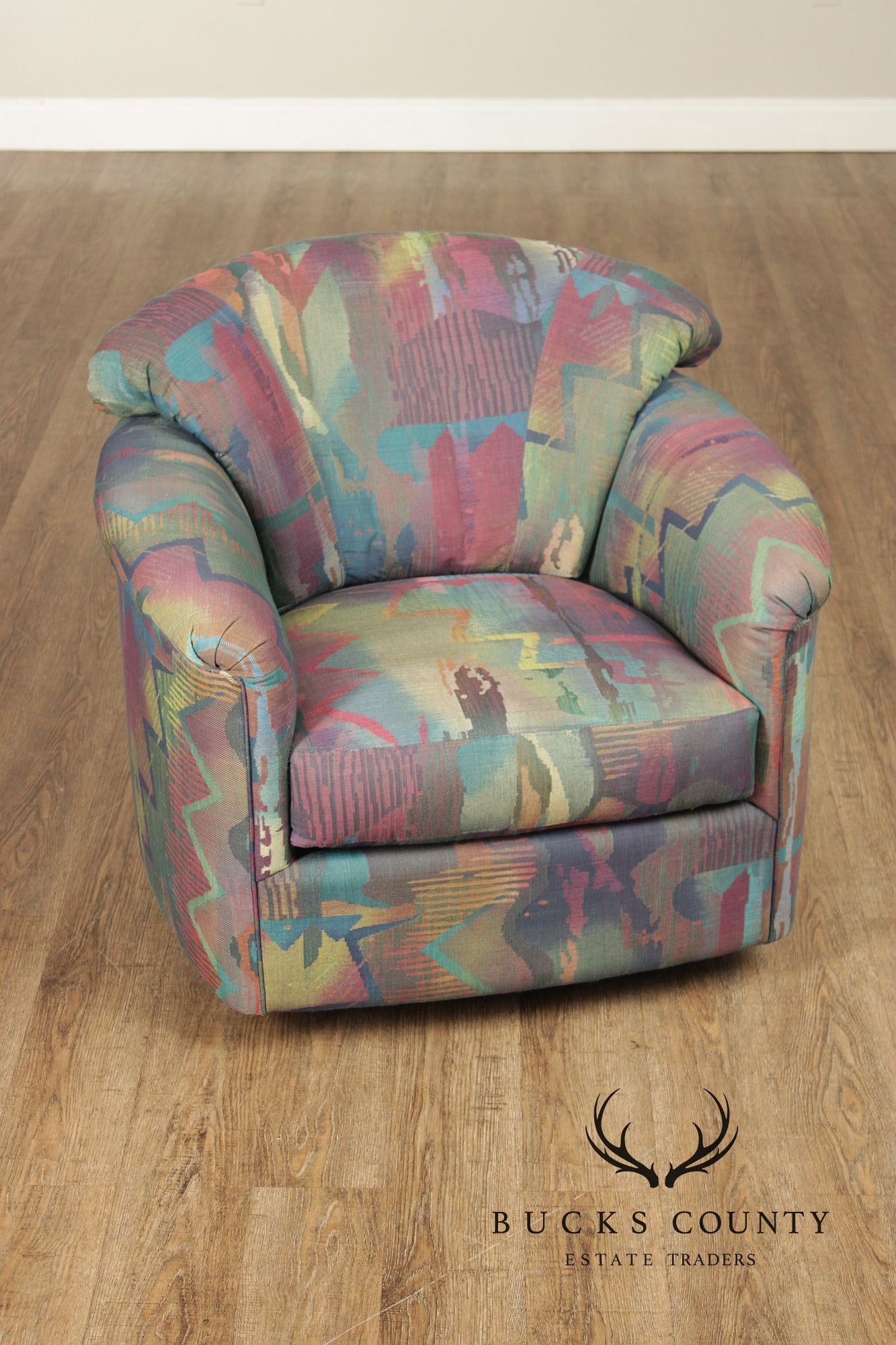 Sherrill Furniture Post Modern Pair of Swivel Club Chairs