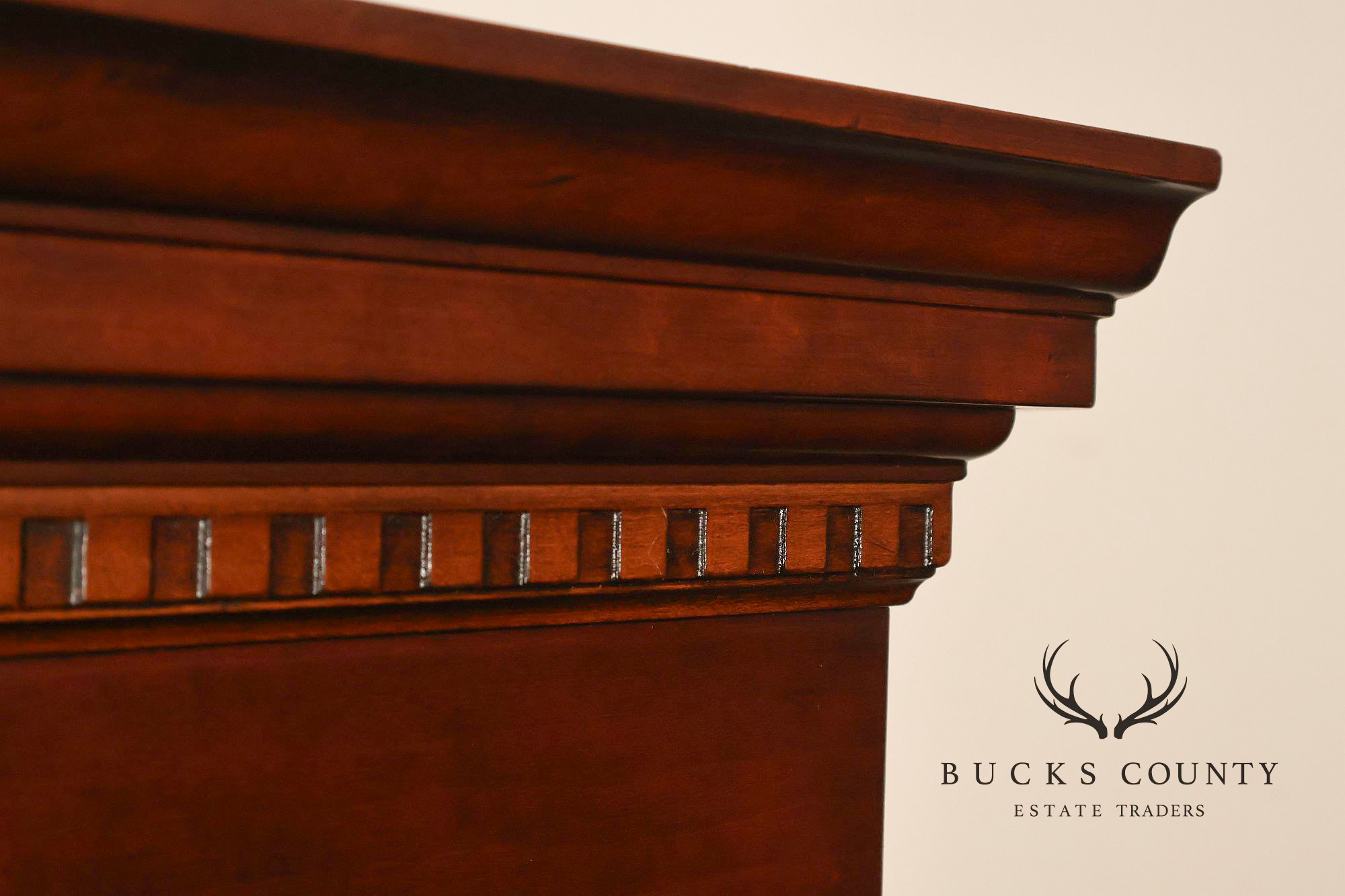 Statton Georgian Style Old Towne Cherry Corner Cabinet