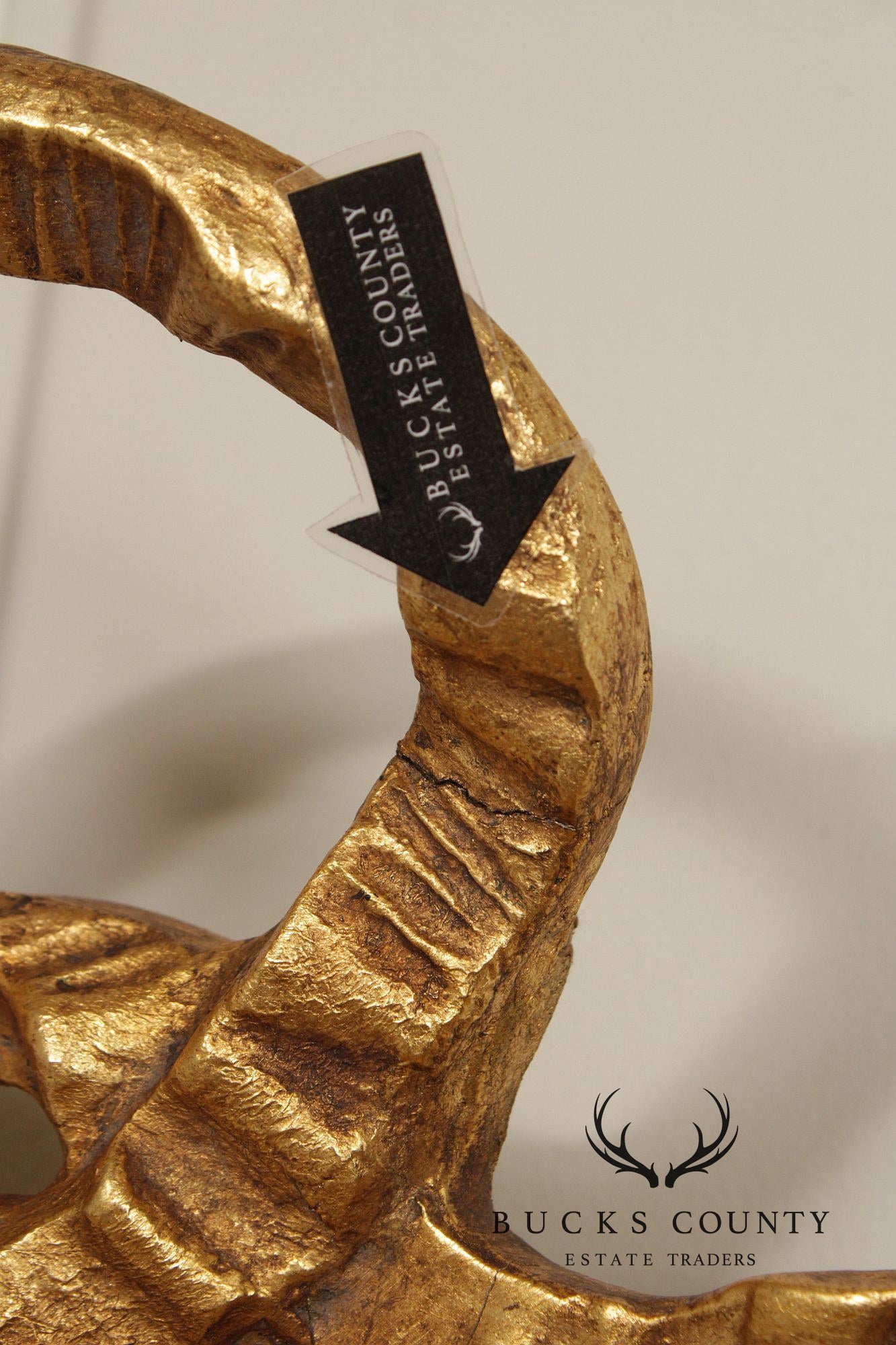 Friedman Brothers 'The Leonia' Giltwood Oval Wall Mirror