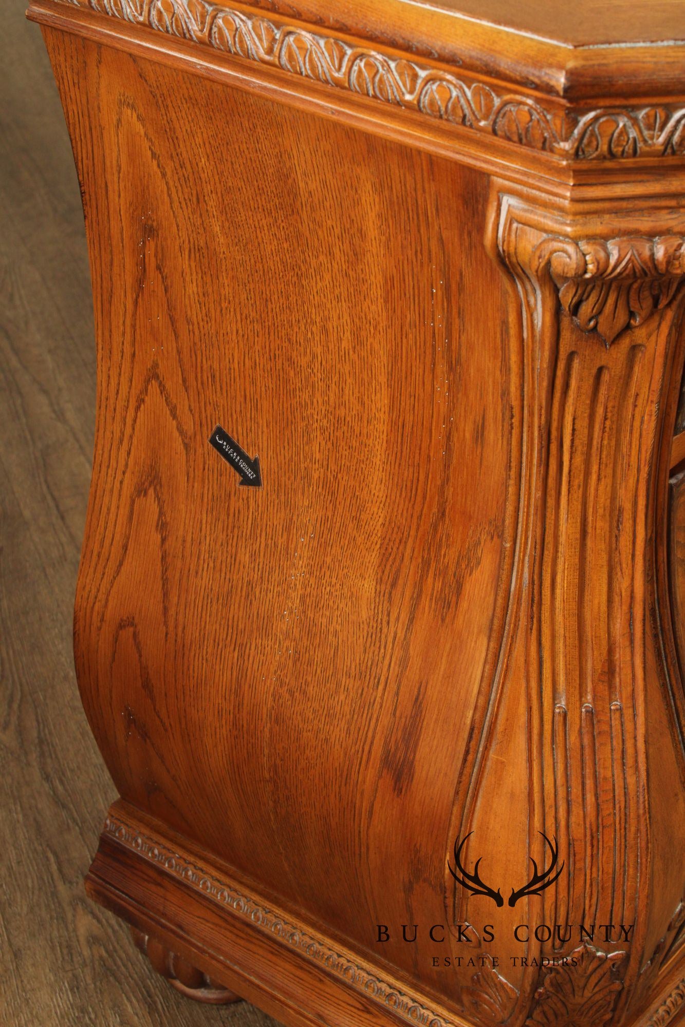 Lane Italian Provincial Style Pair of Burl Wood Bombe Chests