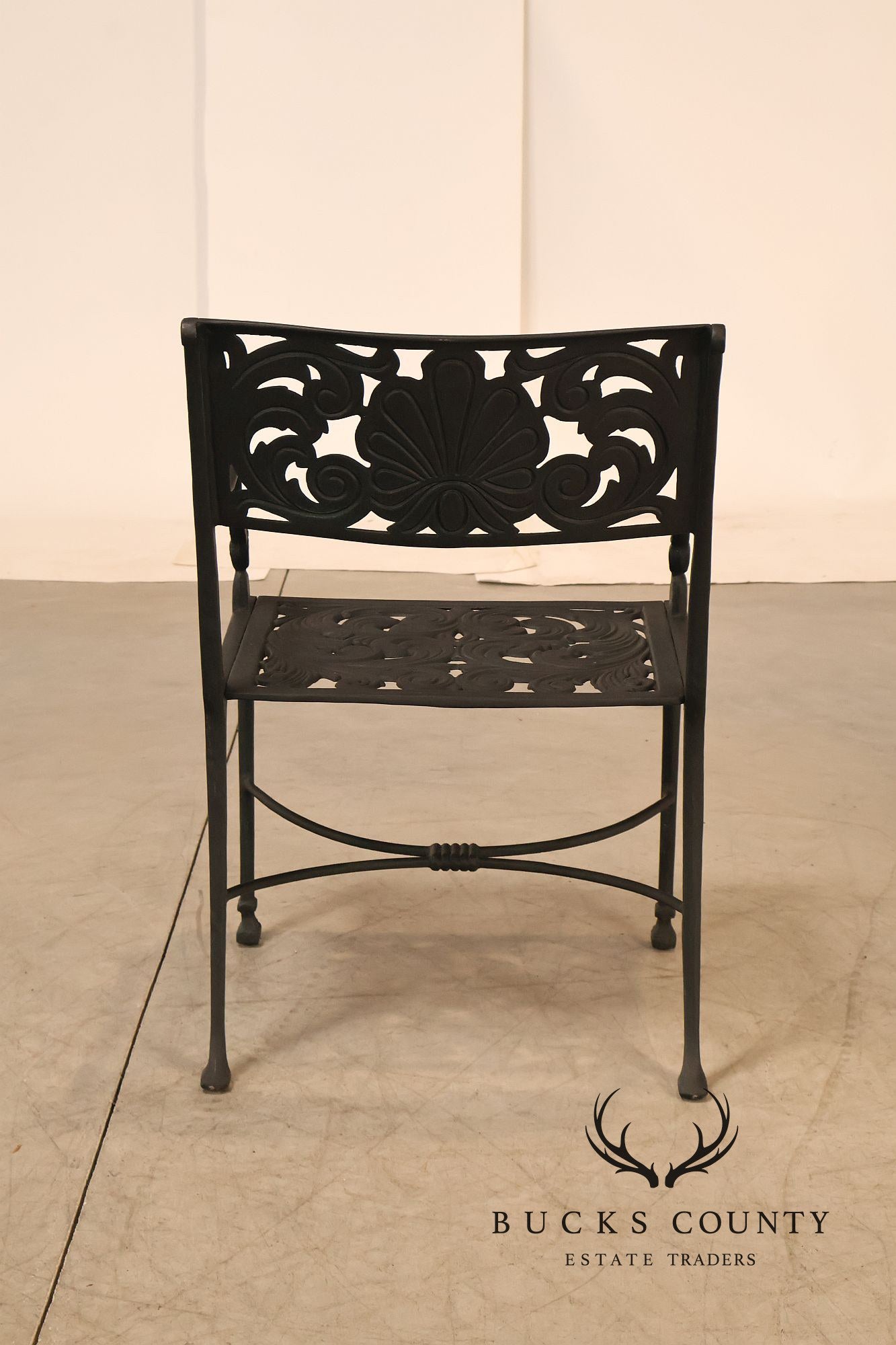 Cast Aluminum Outdoor Dining Set With Pierced Decoration