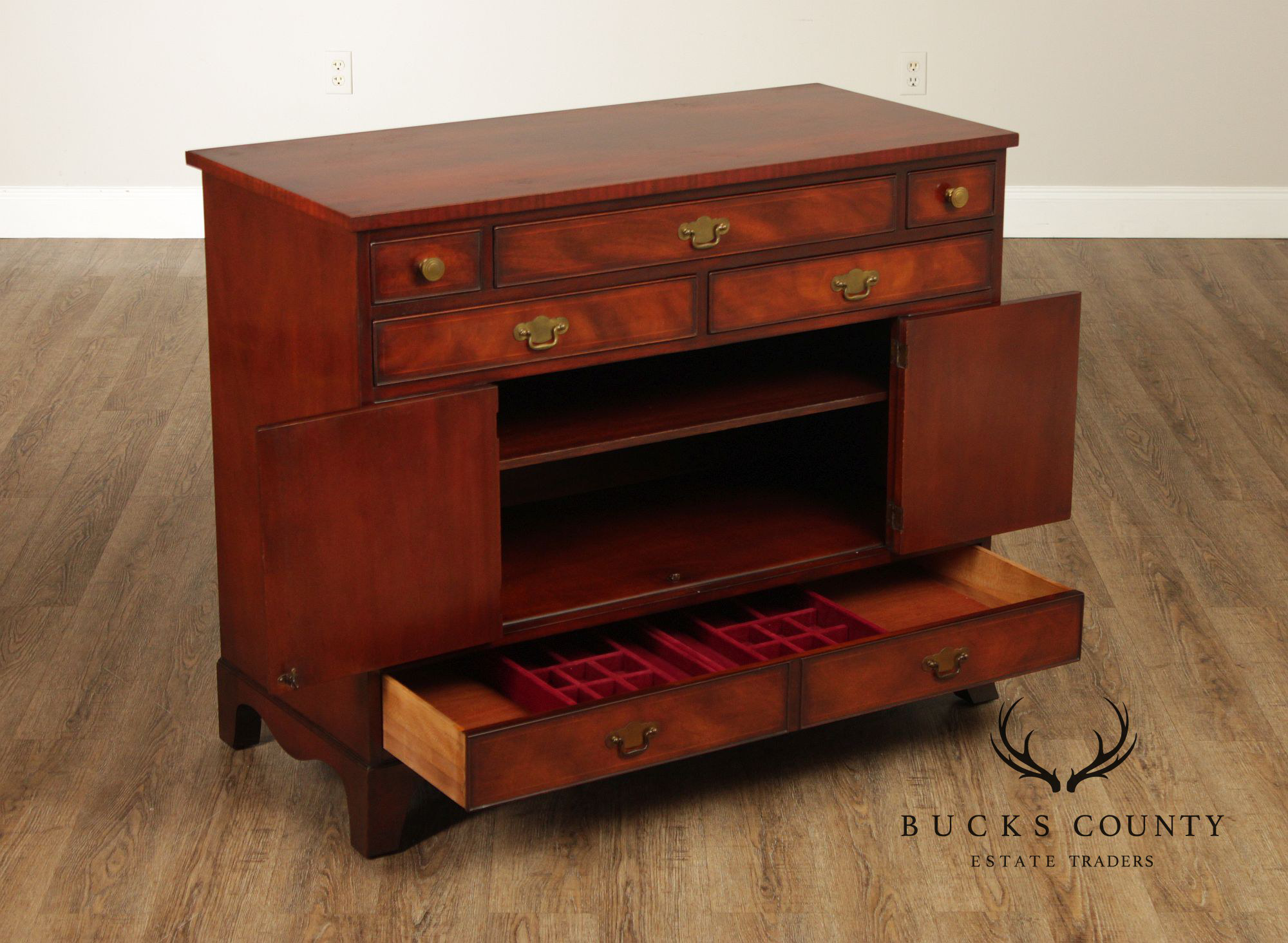 Henredon Heritage Vintage Mahogany Buffet Sideboard