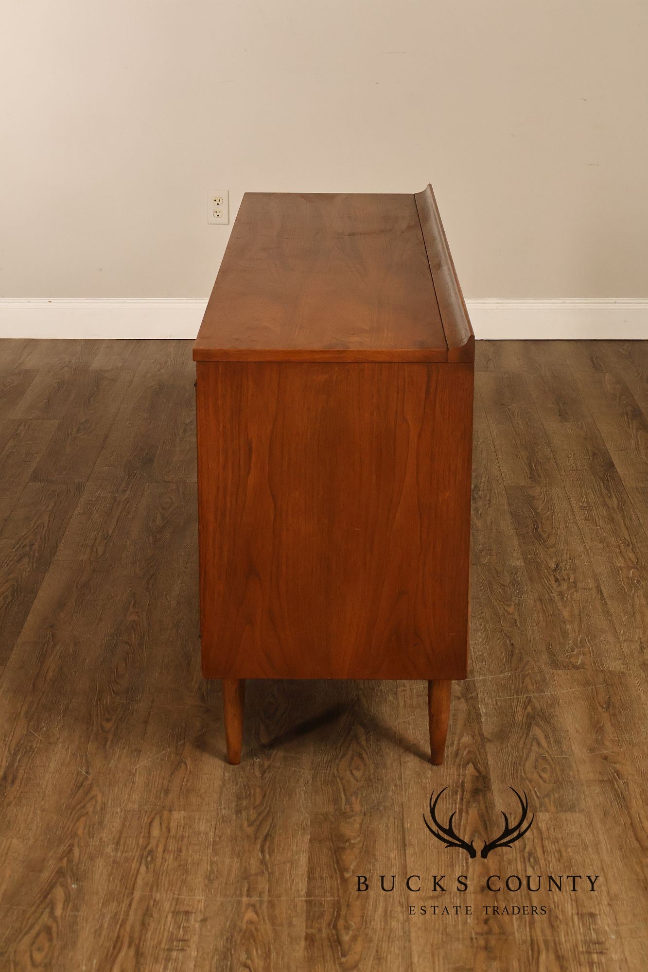 Broyhill 'Sculptra' Mid Century Modern Walnut Sideboard