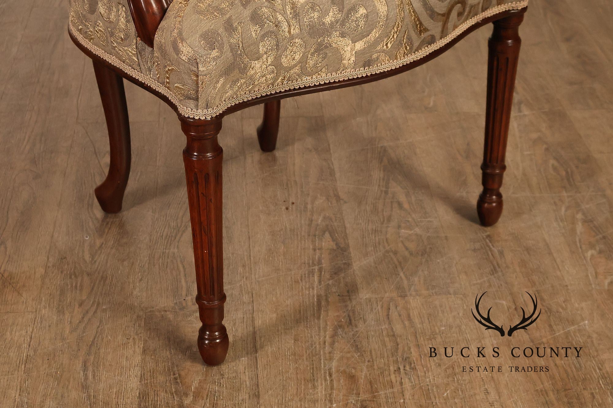 Hepplewhite Inspired Set Of Eight Mahogany Carved Oval Back Dining Chairs