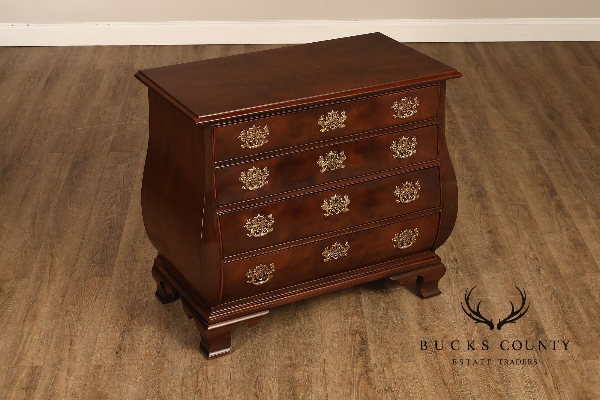 Henredon Chinese Chippendale Style Pair of Mahogany Bombe Chests